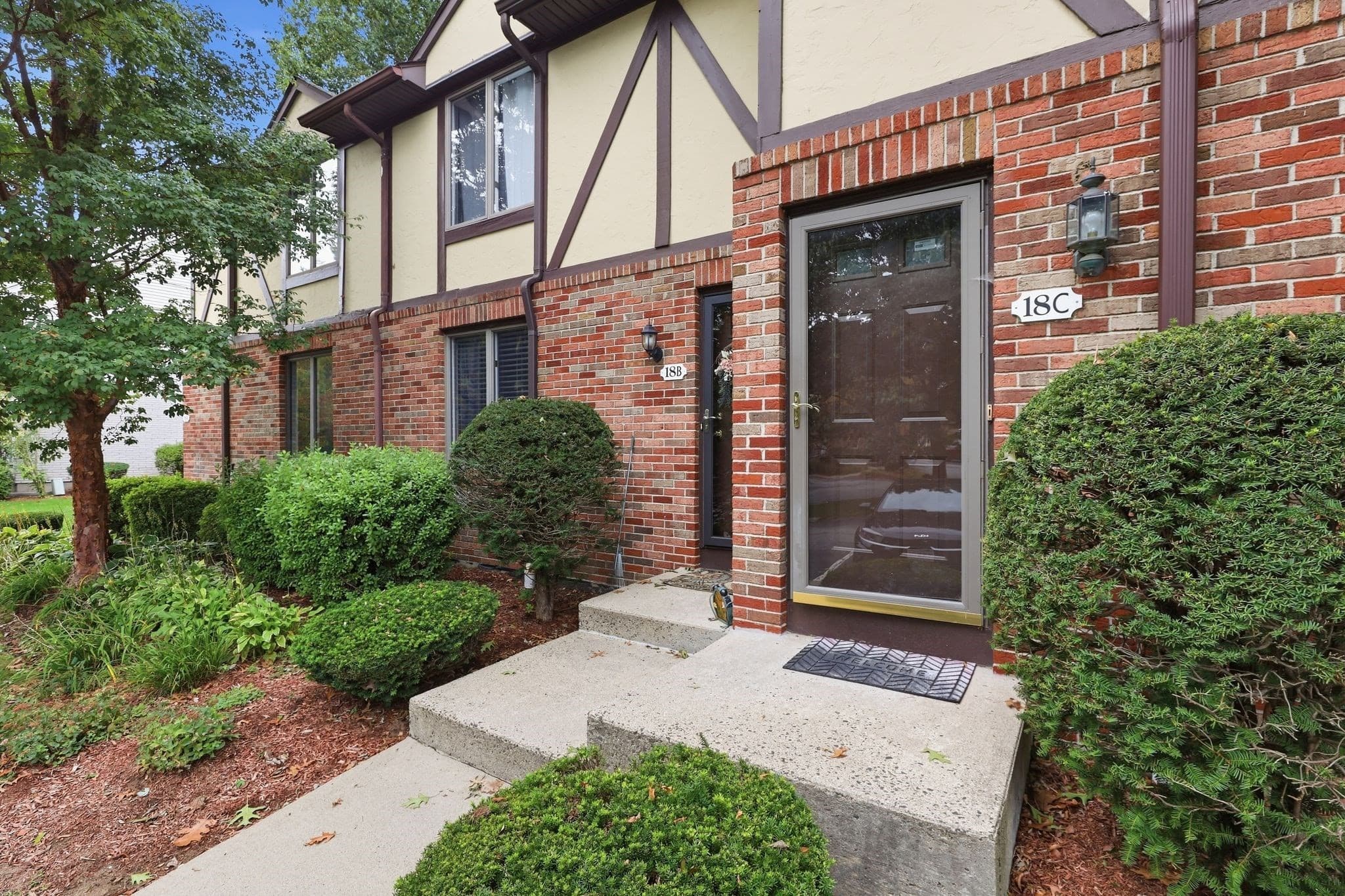 Condominium at 18 Mansion Woods Dr # C, Agawam MA 01001, Agawam, photo 3 of 38