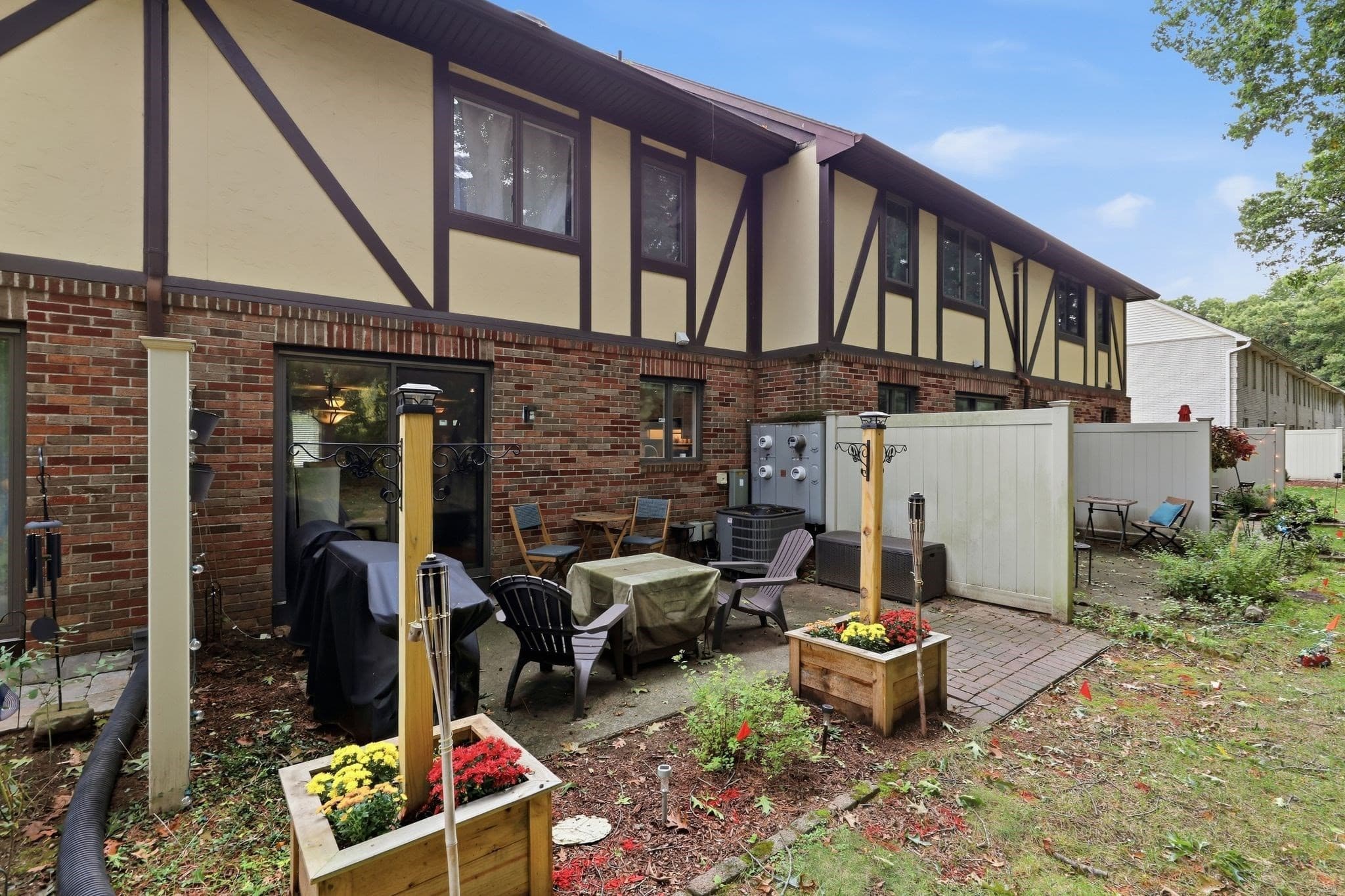 Condominium at 18 Mansion Woods Dr # C, Agawam MA 01001, Agawam, photo 32 of 38
