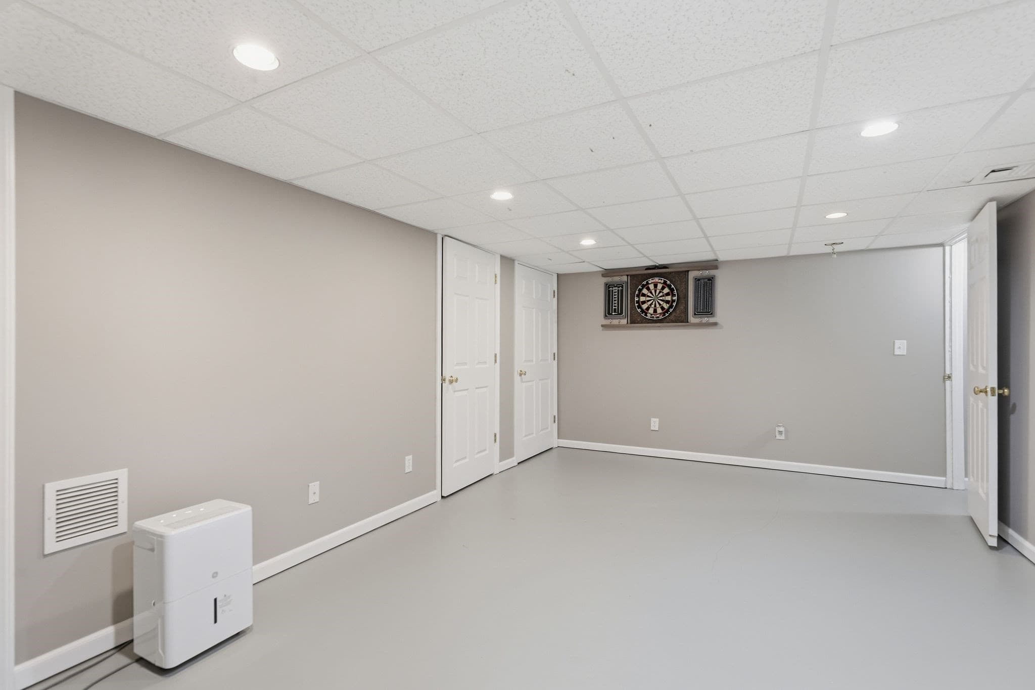 Condominium at 18 Mansion Woods Dr # C, Agawam MA 01001, Agawam, photo 24 of 38