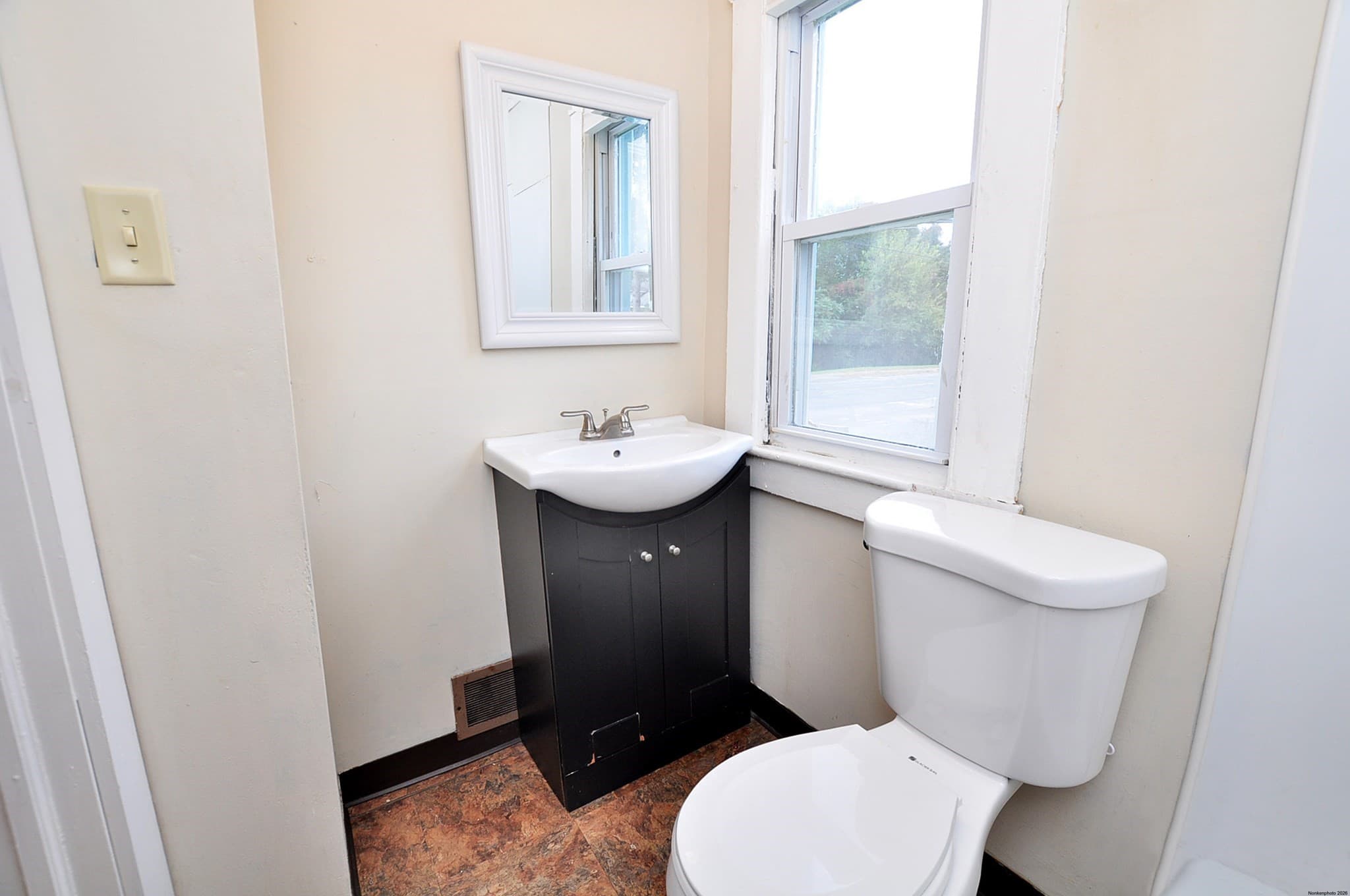 Single Family Residence at 834 East St, Ludlow MA 01056, Ludlow, photo 15 of 27