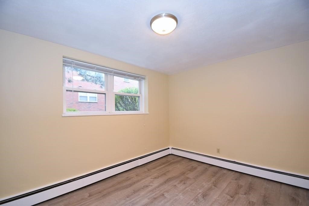 Condominium at 1105 Lexington St # 3, Waltham MA 02452, Waltham, photo 9 of 12