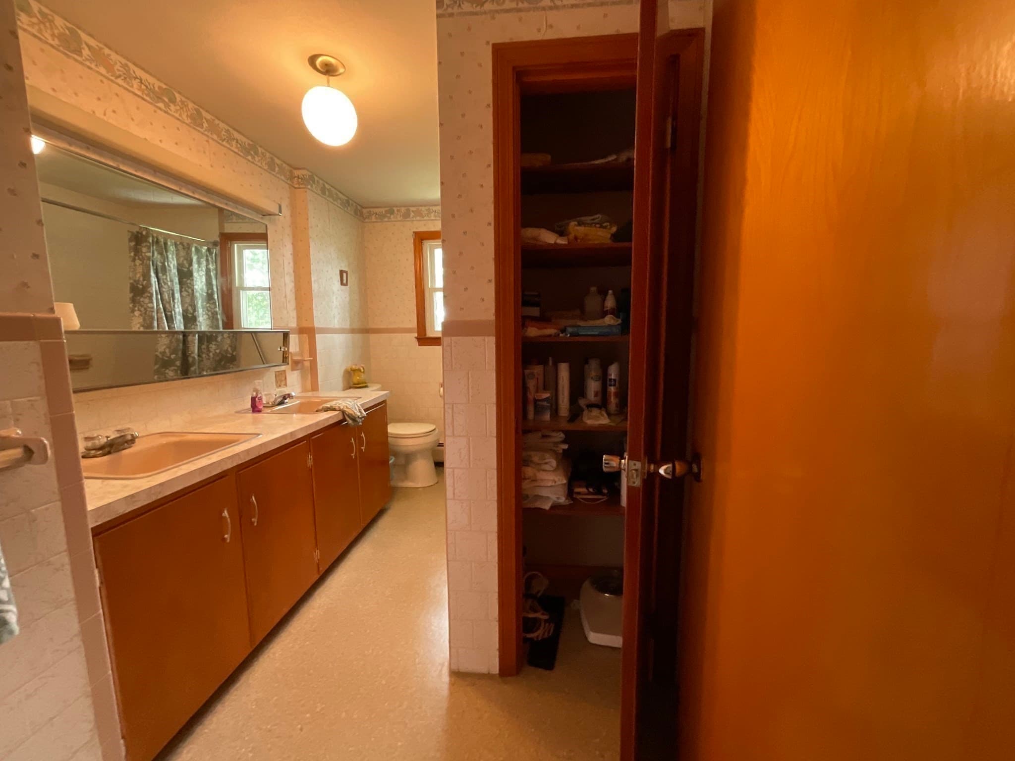 Single Family Residence at 33 Rand Ave, Attleboro MA 02703, Attleboro, photo 14 of 26