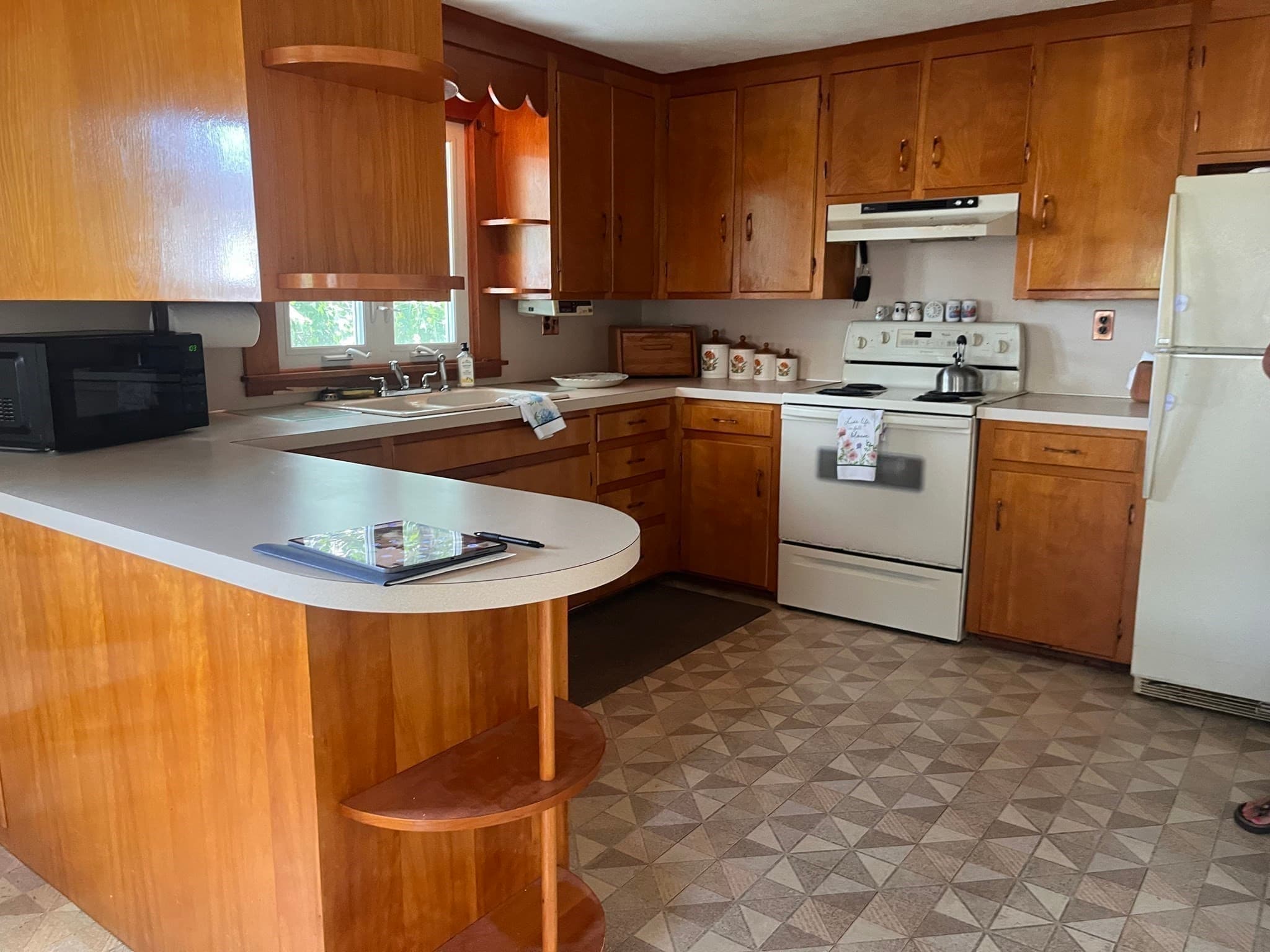 Single Family Residence at 33 Rand Ave, Attleboro MA 02703, Attleboro, photo 11 of 26
