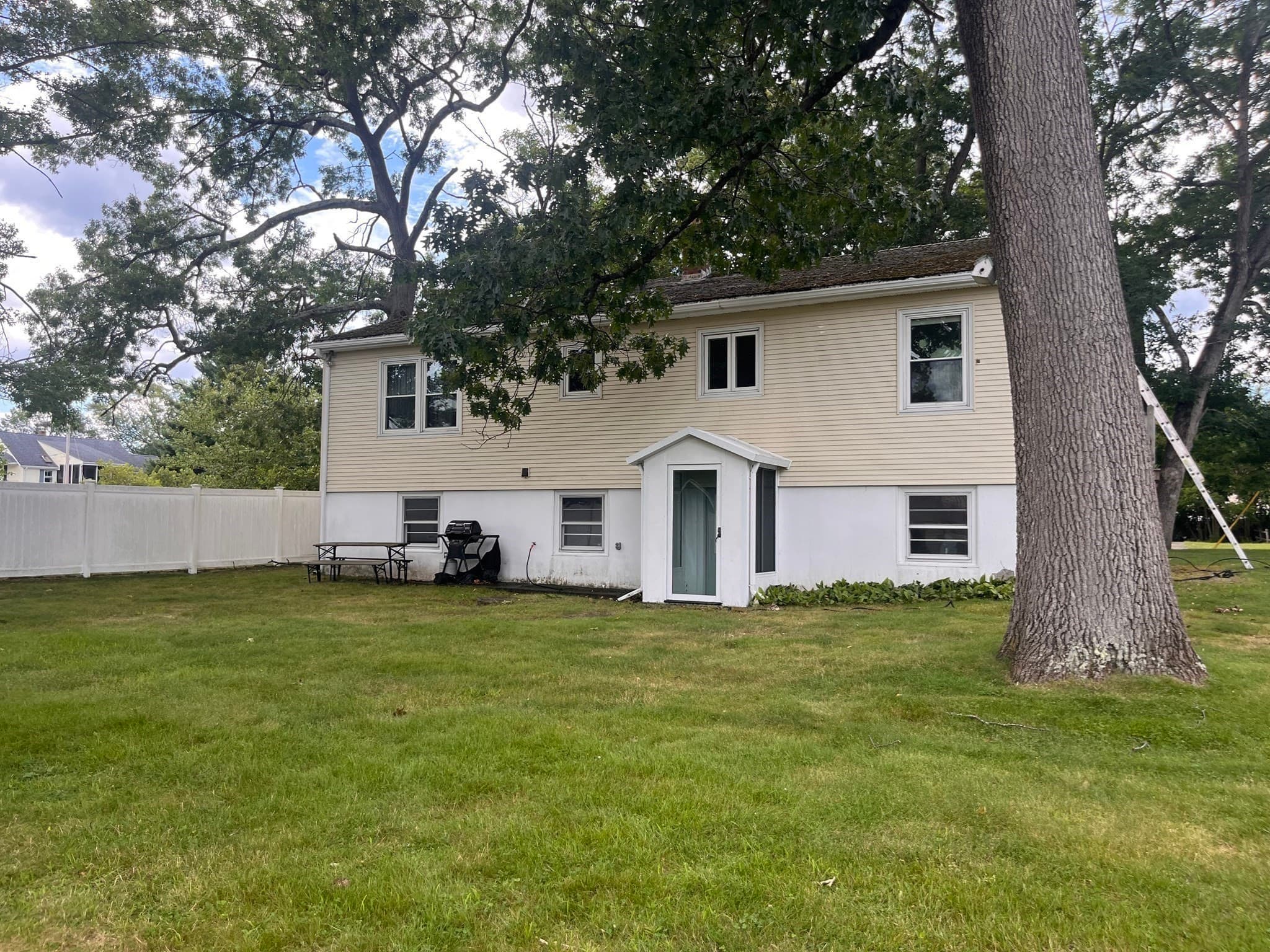 Single Family Residence at 33 Rand Ave, Attleboro MA 02703, Attleboro, photo 4 of 26