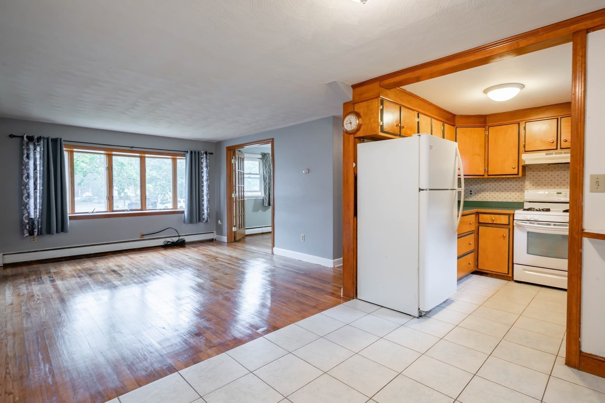 Single Family Residence at 5 Martin Dr, Billerica MA 01821, Billerica, photo 7 of 35