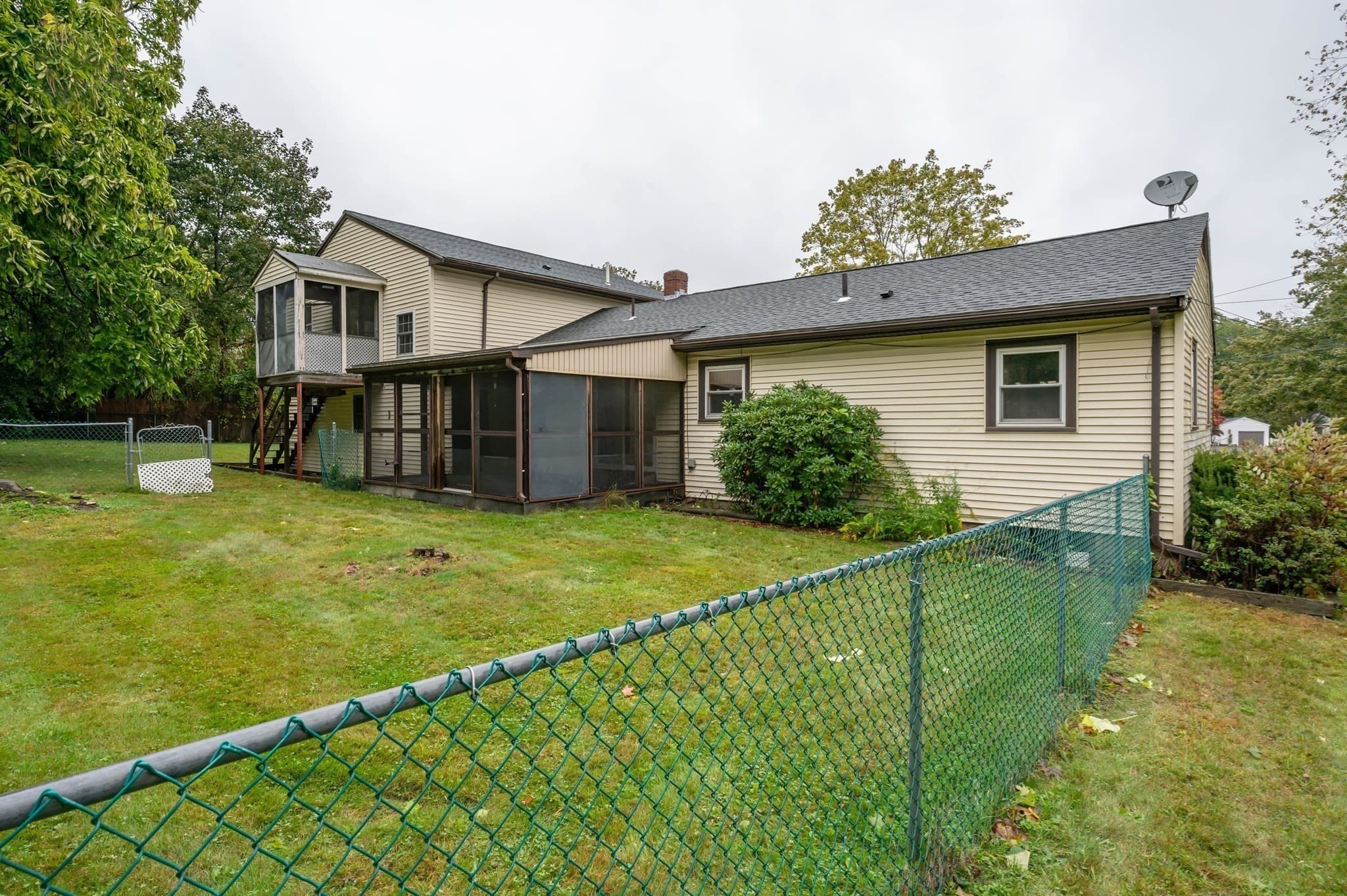Single Family Residence at 5 Martin Dr, Billerica MA 01821, Billerica, photo 28 of 35