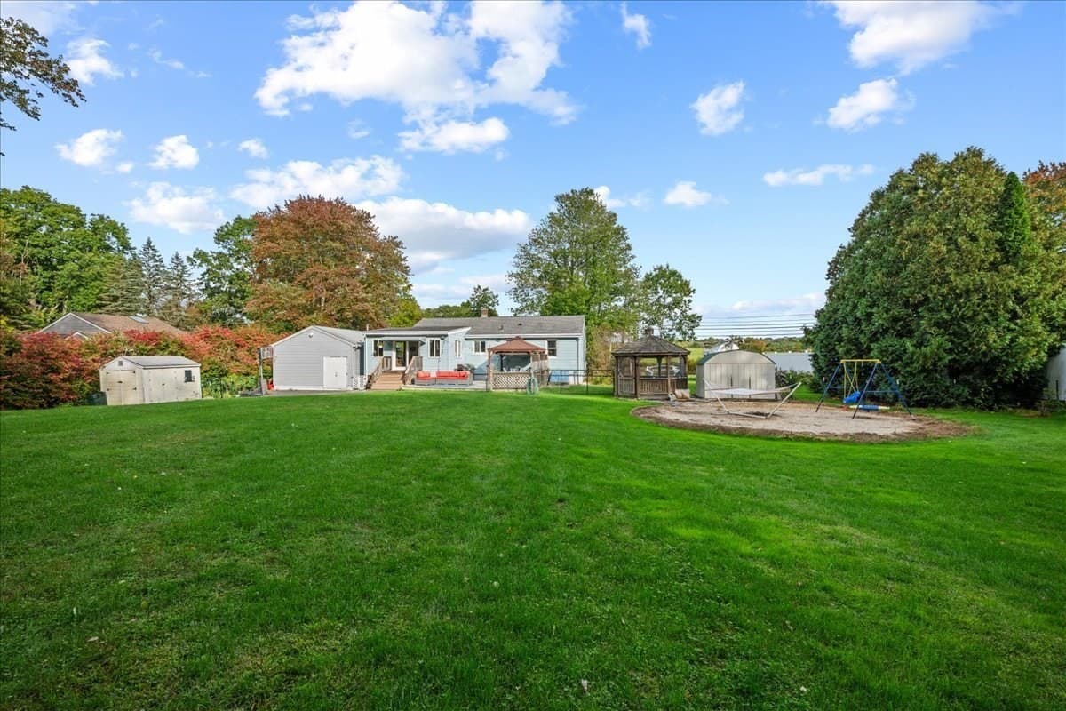 Single Family Residence at 58 Putnam Hill Rd, Sutton MA 01590, Sutton, photo 2 of 30