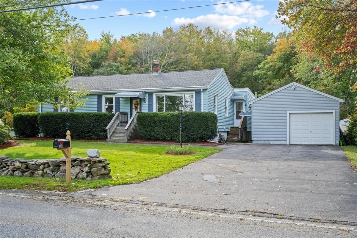 58 Putnam Hill Rd, Sutton MA 01590