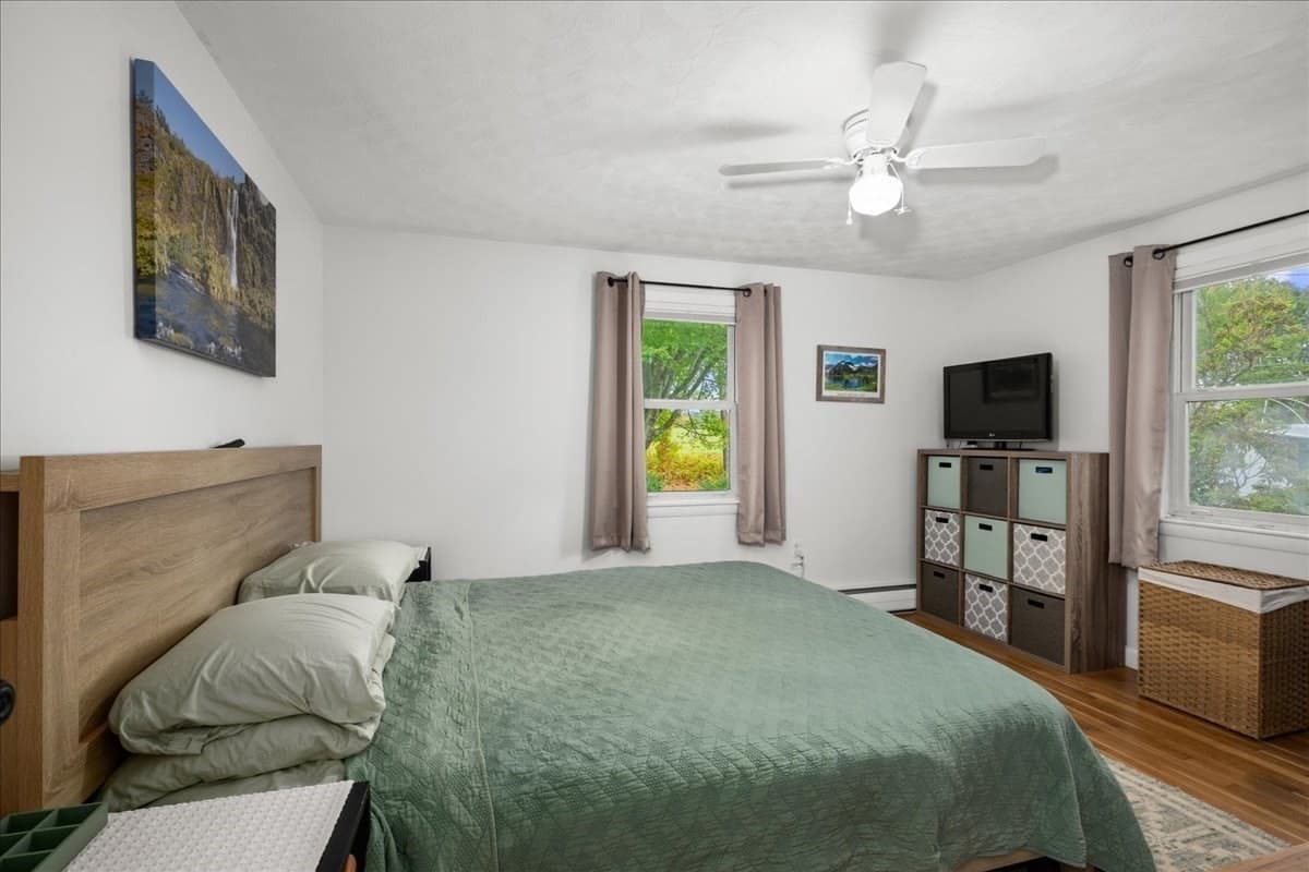 Single Family Residence at 58 Putnam Hill Rd, Sutton MA 01590, Sutton, photo 11 of 30