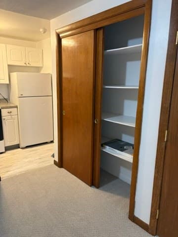 Condominium at 676 Farm Rd # 1, Marlborough MA 01752, Marlborough, photo 7 of 13