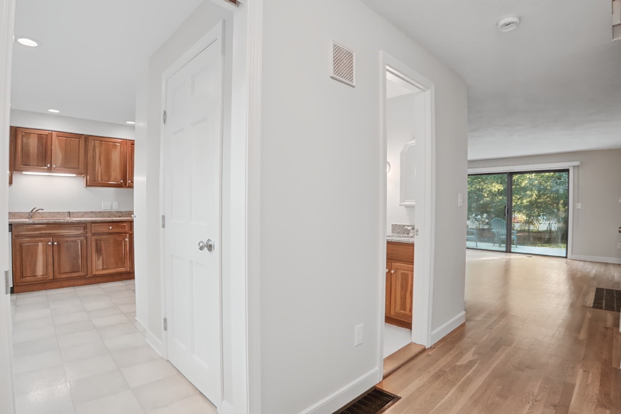 Condominium at 18 Muster Court # 18, Lexington MA 02420, Lexington, photo 14 of 28