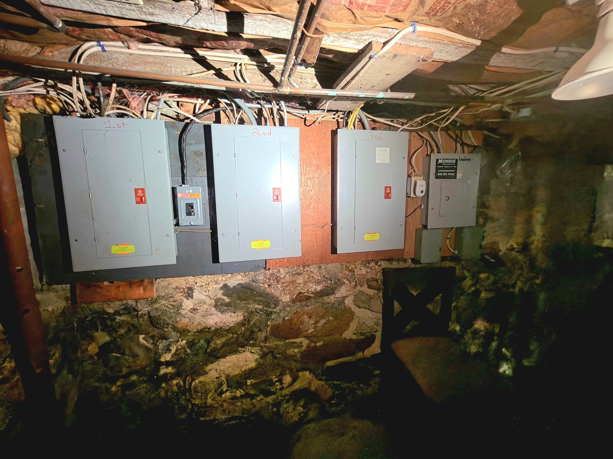 3 Family - 3 Units Up/Down at 12 Puritan Ave, Worcester MA 01604, Worcester, photo 23 of 26