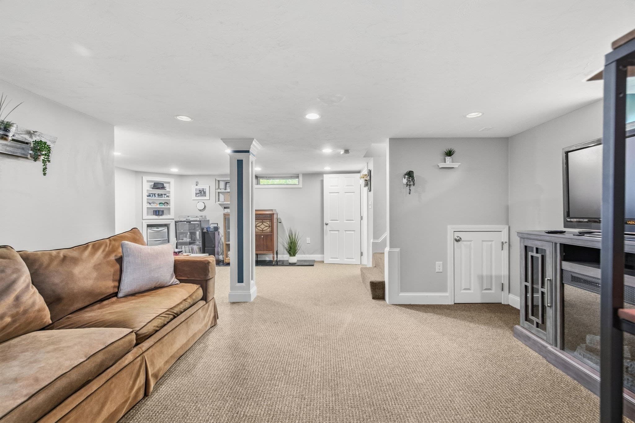 Single Family Residence at 70 Mount Vernon West Road, Weymouth MA 02189, Weymouth, photo 25 of 39
