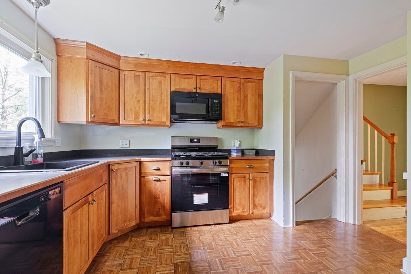 Single Family Residence at 77 Warren Rd, Ashland MA 01721, Ashland, photo 13 of 42