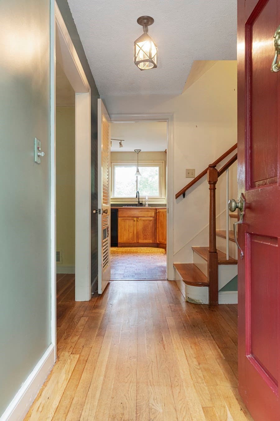Single Family Residence at 77 Warren Rd, Ashland MA 01721, Ashland, photo 4 of 42