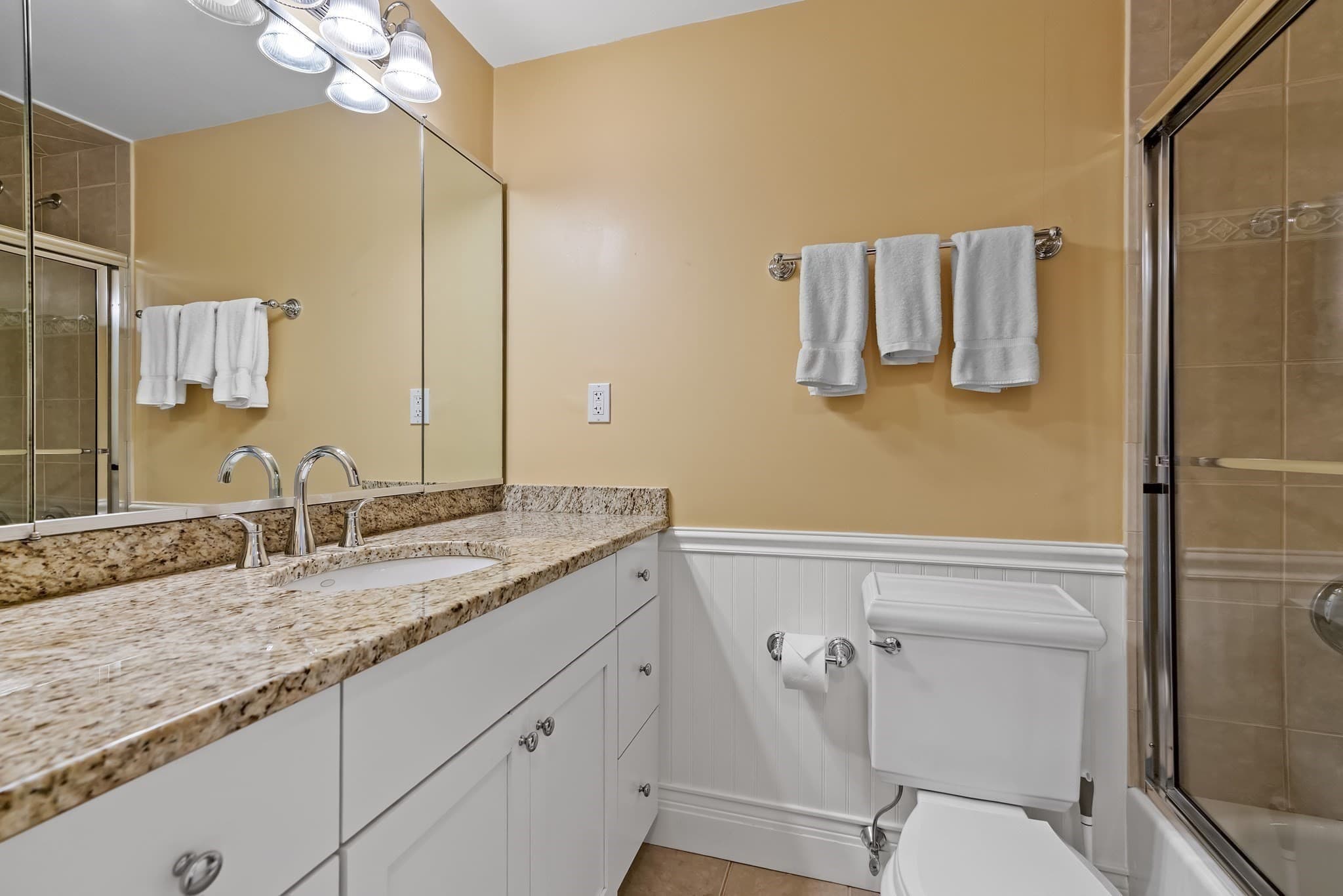 Condominium at 75 Grove Street # 427, Wellesley MA 02482, Wellesley, photo 18 of 21