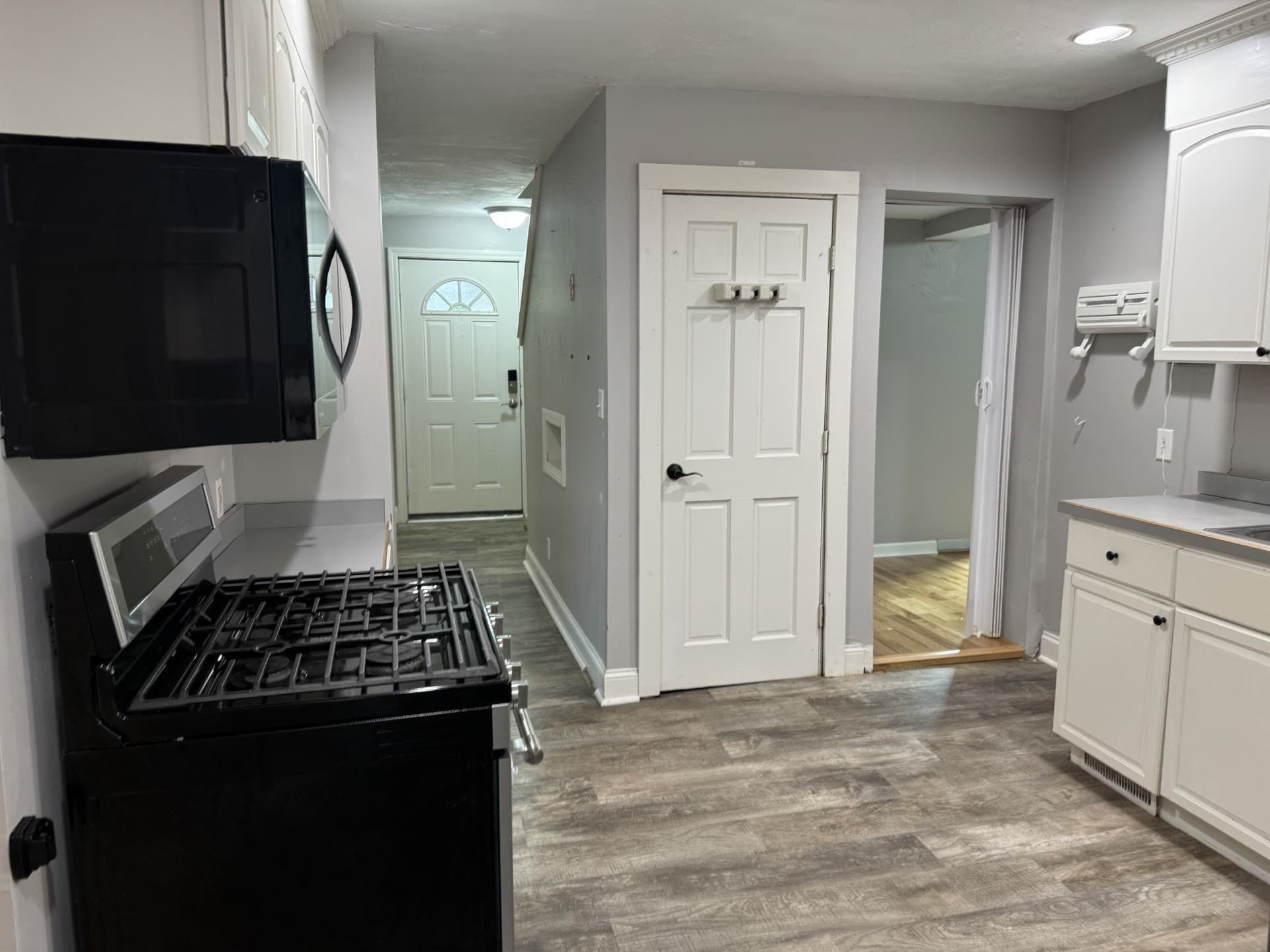 Single Family Residence at 64 Mayland St, Fitchburg MA 01420, Fitchburg, photo 12 of 29