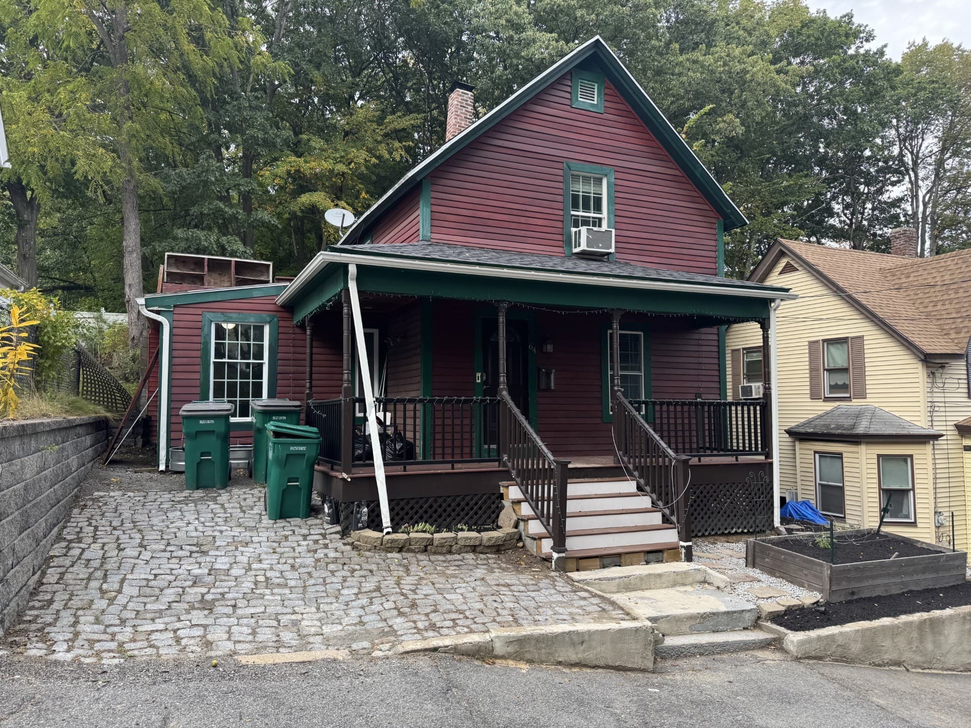 64 Mayland St, Fitchburg MA 01420