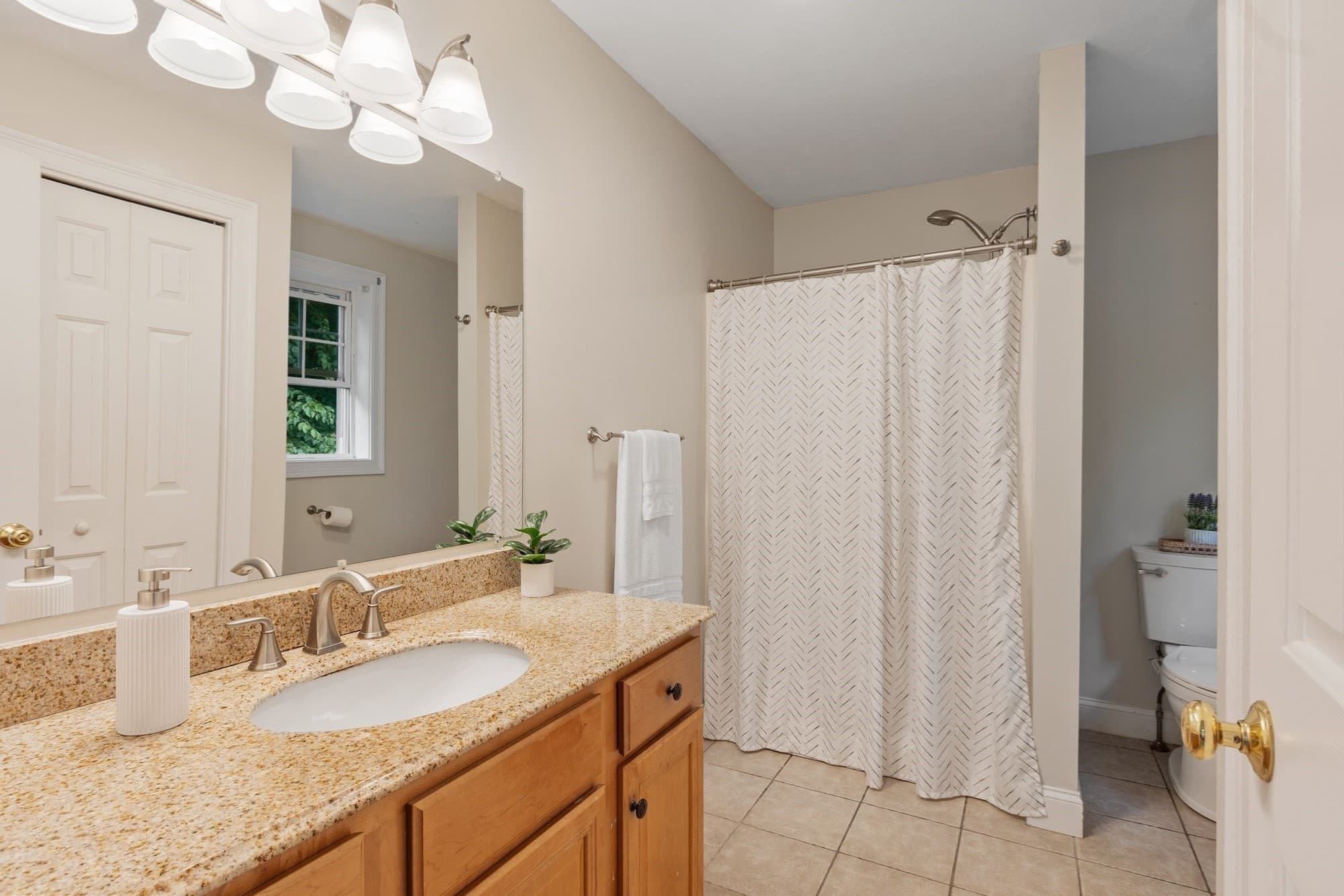 Single Family Residence at 682 Ashburnham Hill Rd, Fitchburg MA 01420, Fitchburg, photo 22 of 39