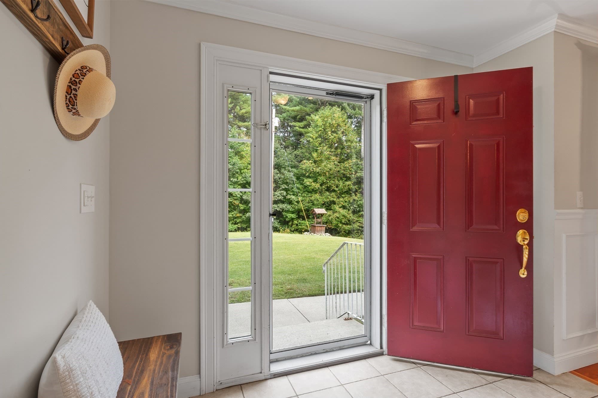 Single Family Residence at 682 Ashburnham Hill Rd, Fitchburg MA 01420, Fitchburg, photo 3 of 39