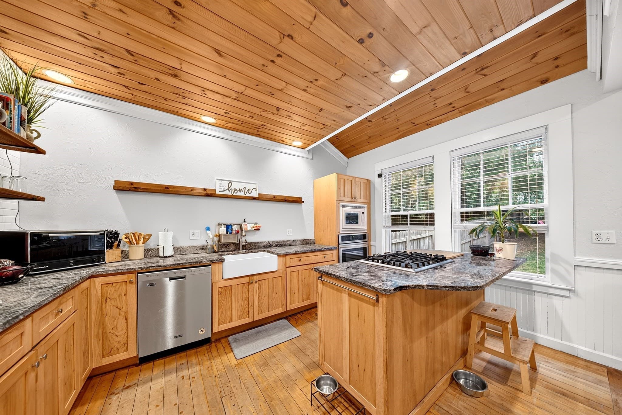 Condominium at 18 Bancroft Park # 18, Hopedale MA 01747, Hopedale, photo 16 of 37
