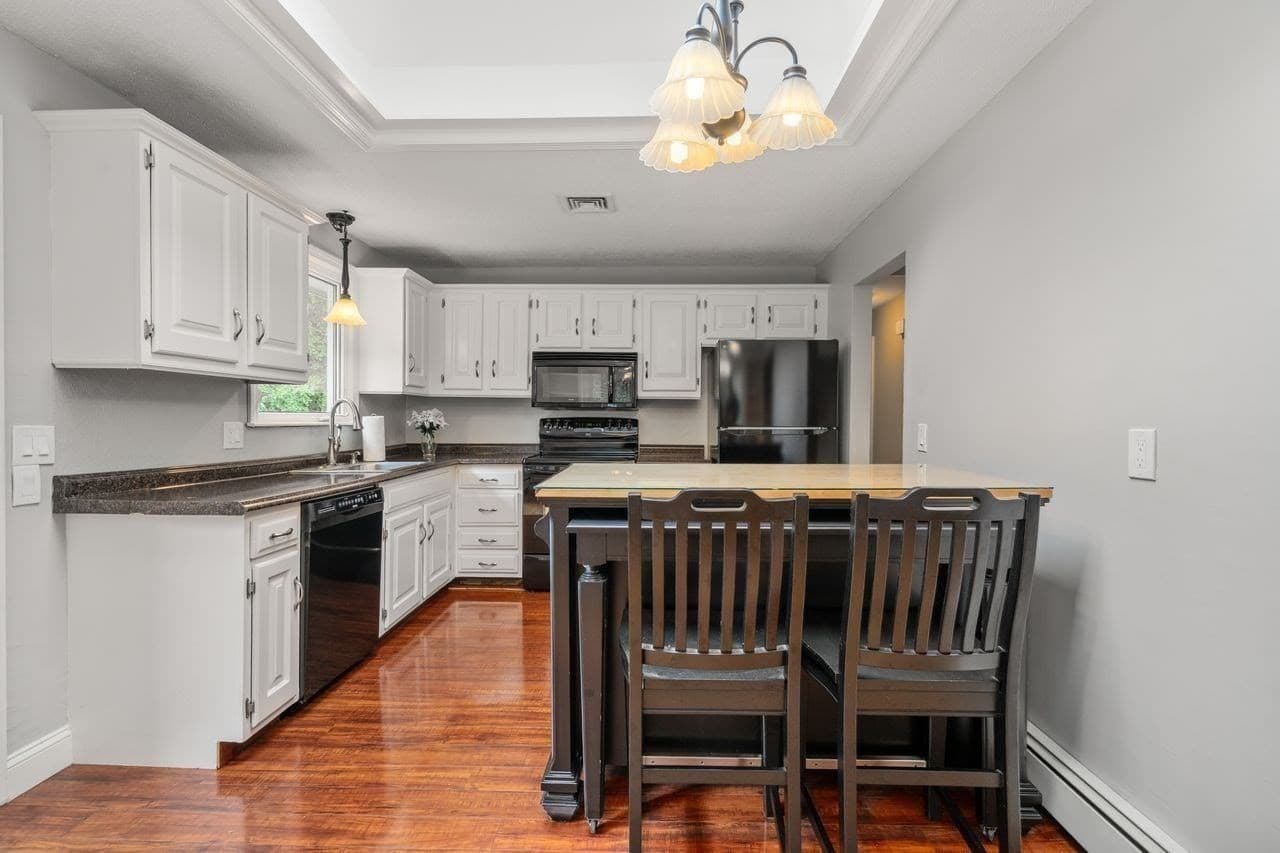 Single Family Residence at 10 Millbrook Dr, Plainville MA 02762, Plainville, photo 6 of 21