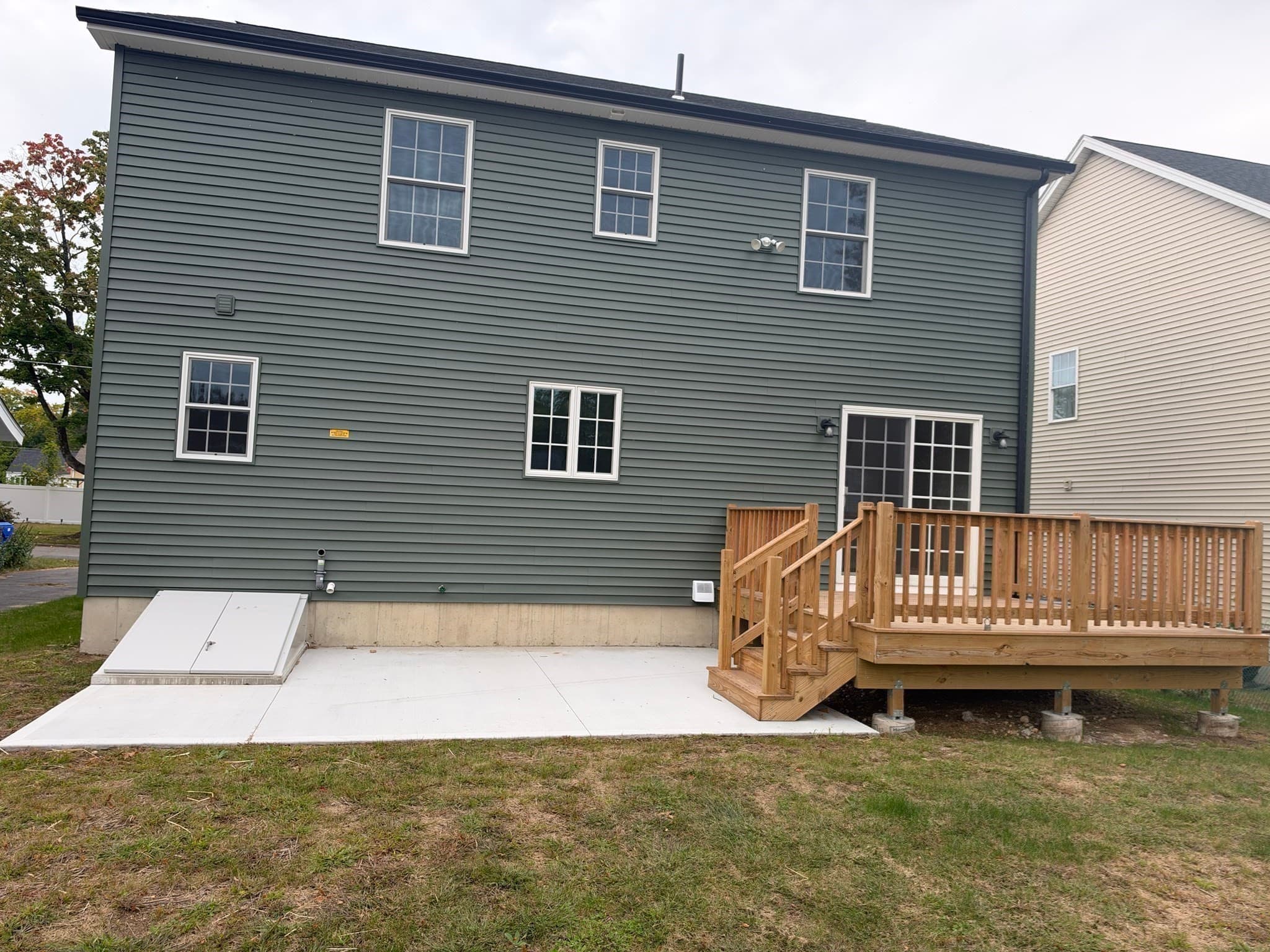 Single Family Residence at 68 Homestead Ave, Springfield MA 01151, Springfield, photo 7 of 33