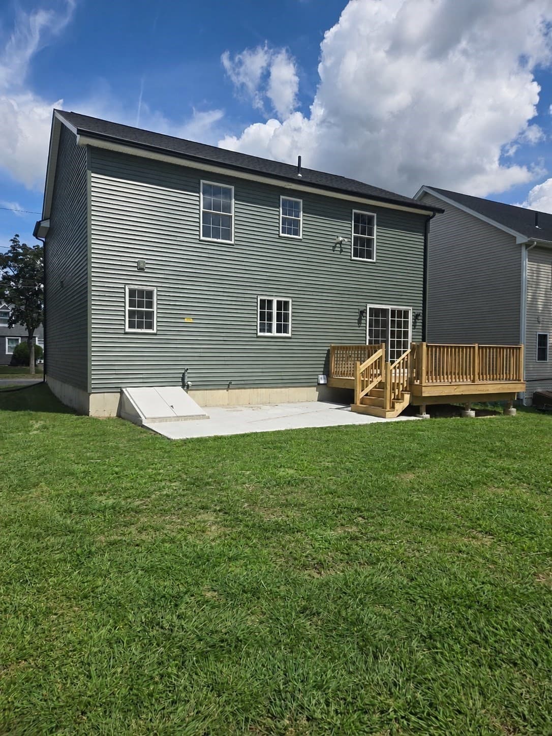 Single Family Residence at 68 Homestead Ave, Springfield MA 01151, Springfield, photo 5 of 33