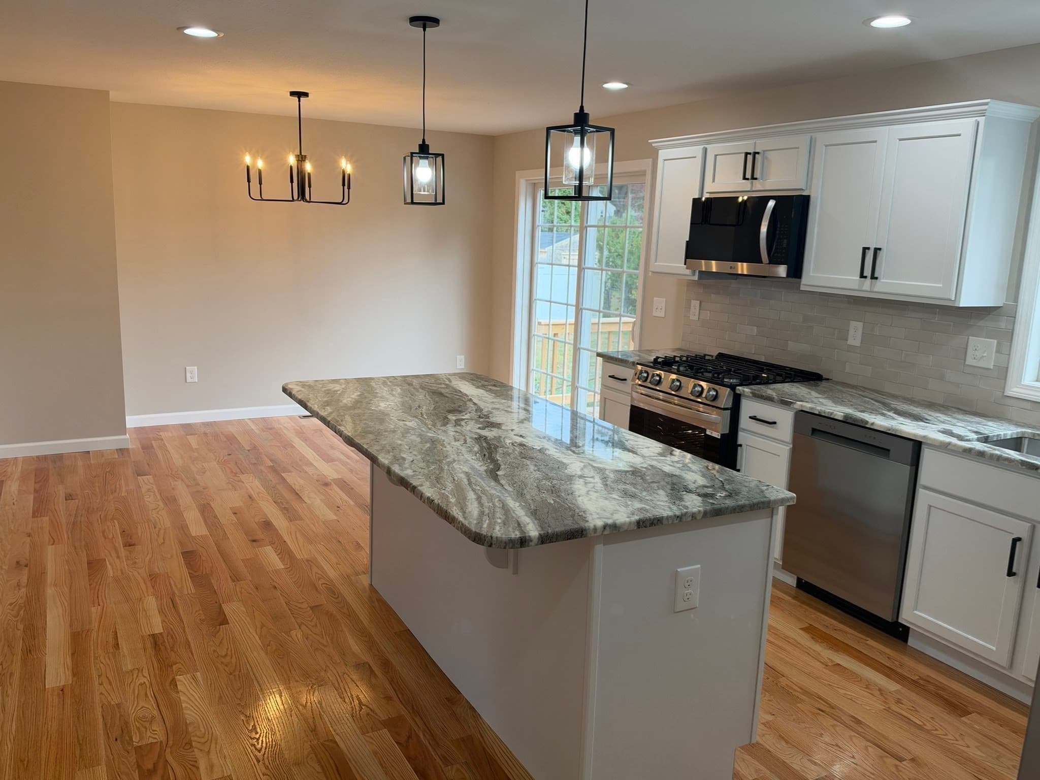 Single Family Residence at 68 Homestead Ave, Springfield MA 01151, Springfield, photo 10 of 33