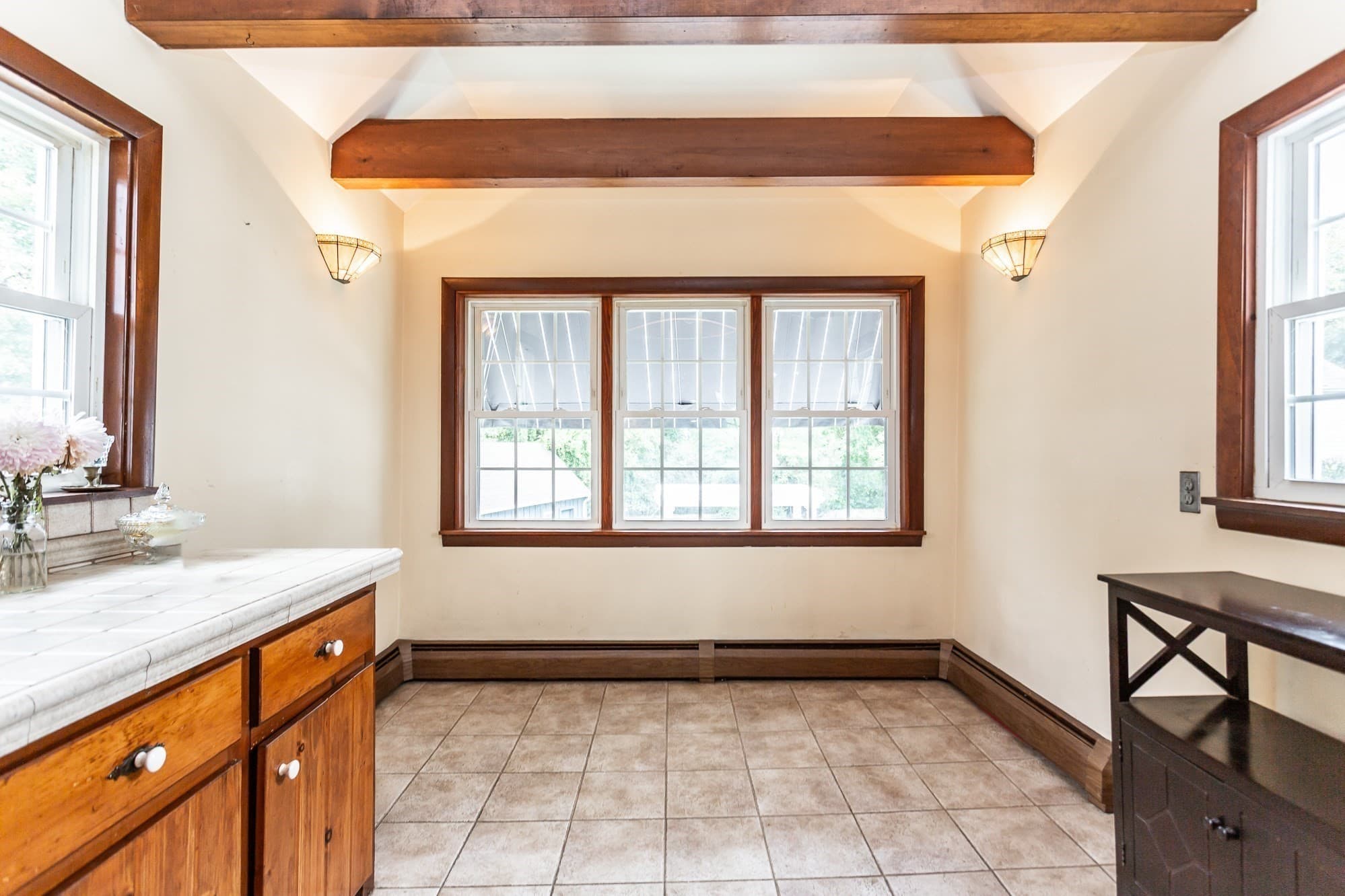 2 Family - 2 Units Up/Down at 648 Pleasant St, Somerset MA 02726, Somerset, photo 13 of 38