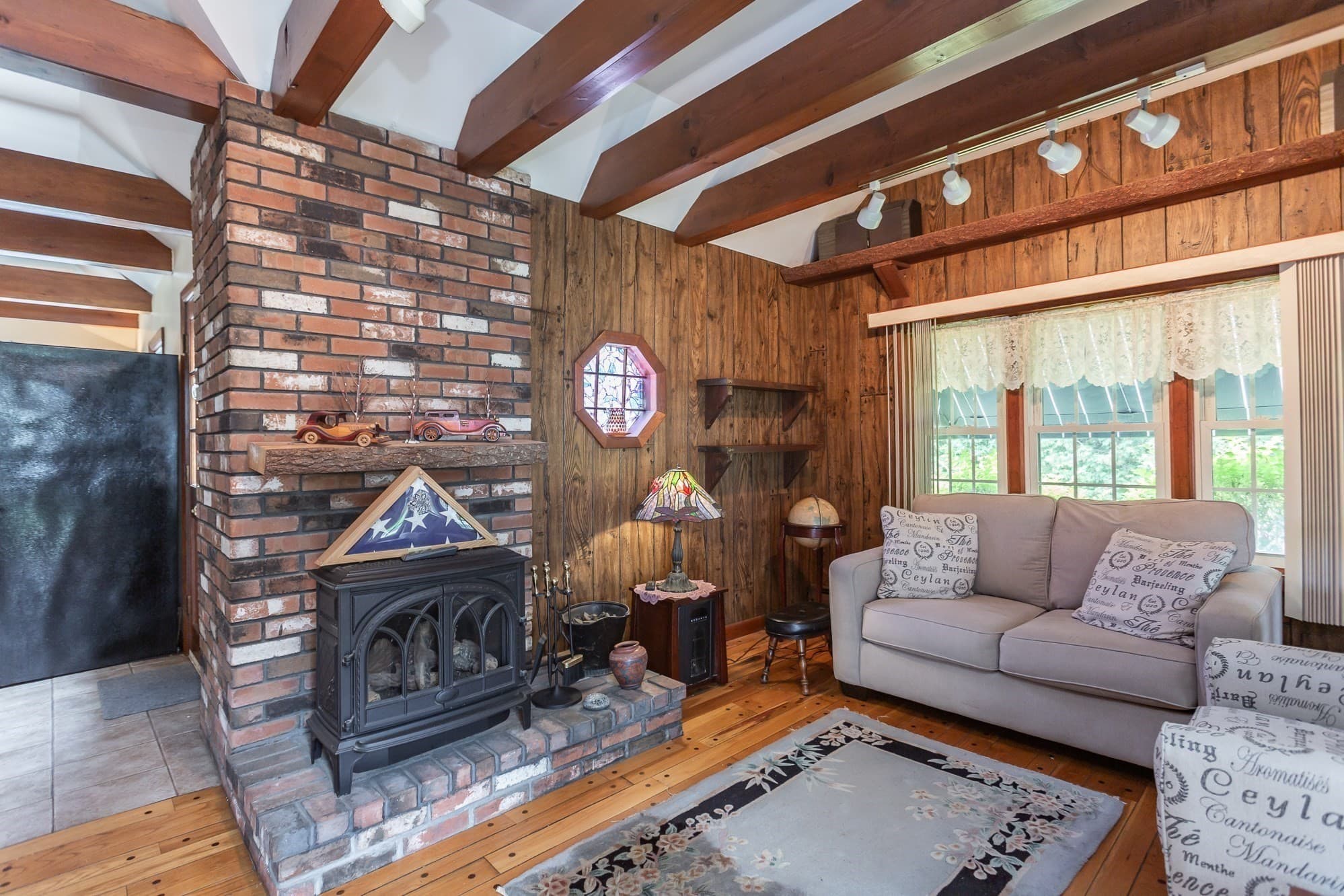 2 Family - 2 Units Up/Down at 648 Pleasant St, Somerset MA 02726, Somerset, photo 9 of 38