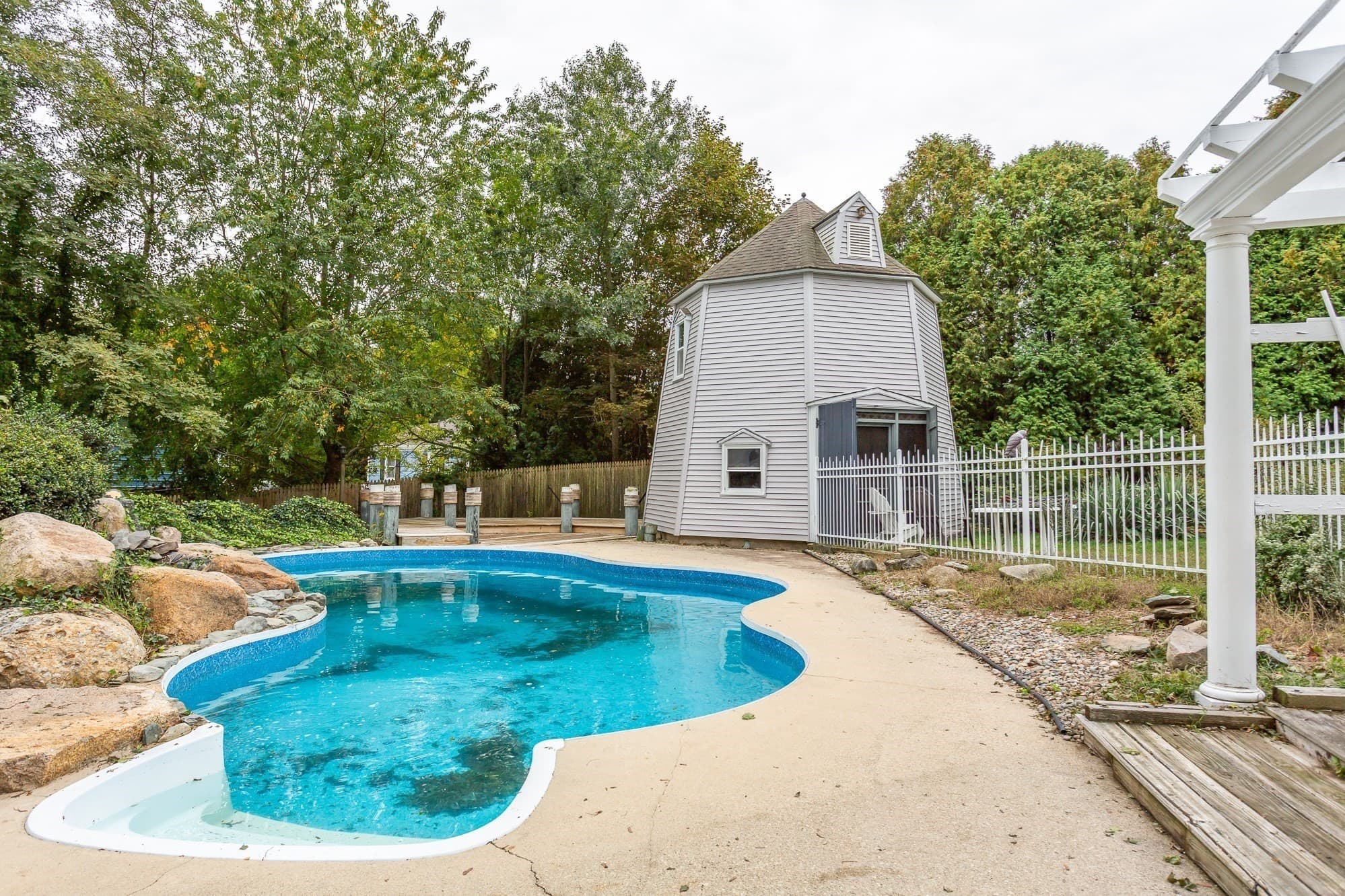 2 Family - 2 Units Up/Down at 648 Pleasant St, Somerset MA 02726, Somerset, photo 8 of 38