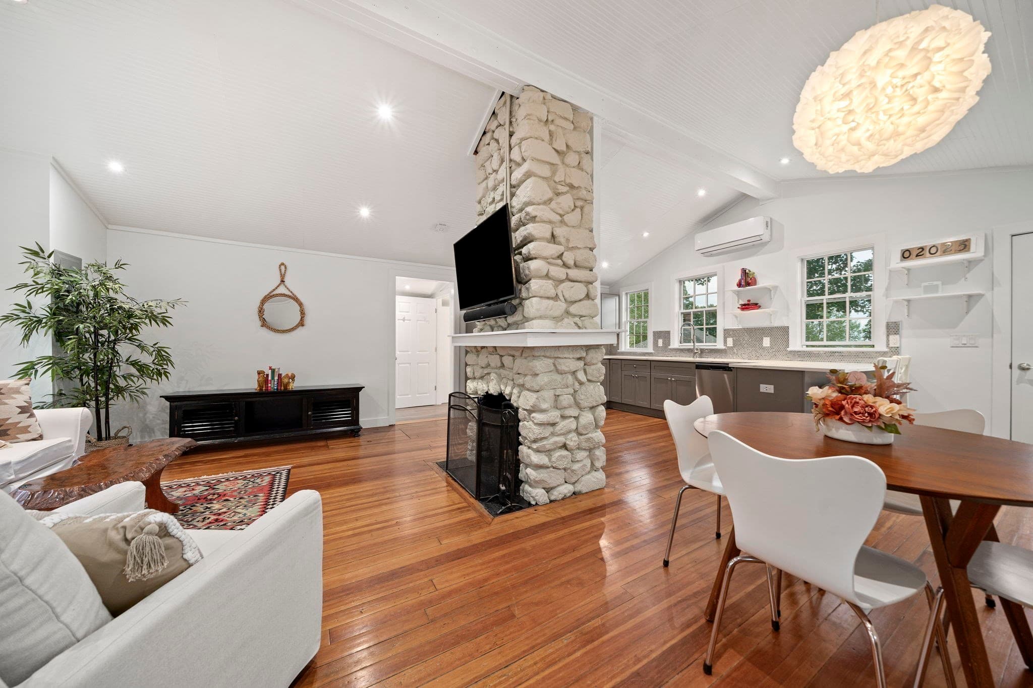 Single Family Residence at 47 Elm Ct, Cohasset MA 02025, Cohasset, photo 6 of 8