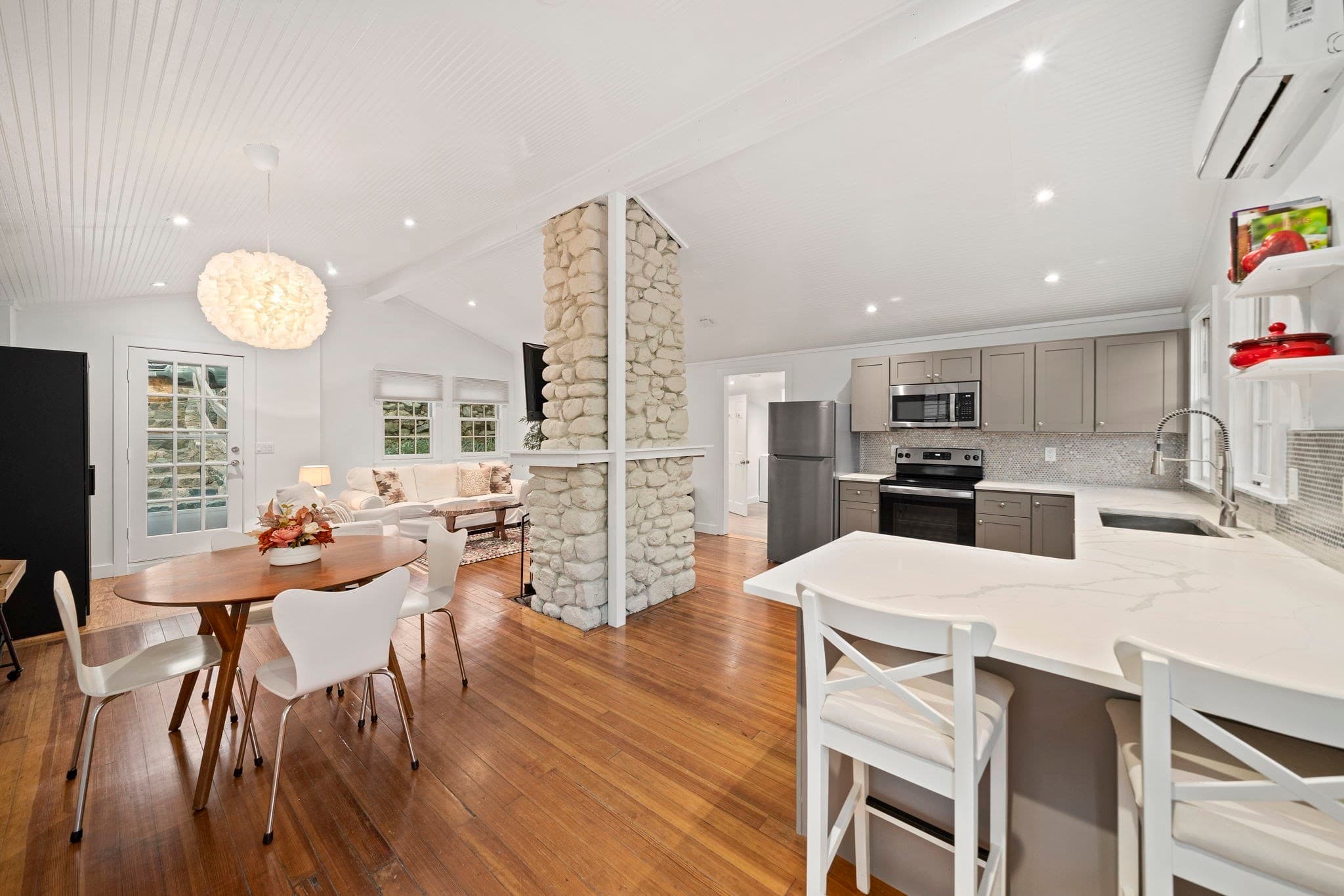 Single Family Residence at 47 Elm Ct, Cohasset MA 02025, Cohasset, photo 12 of 40