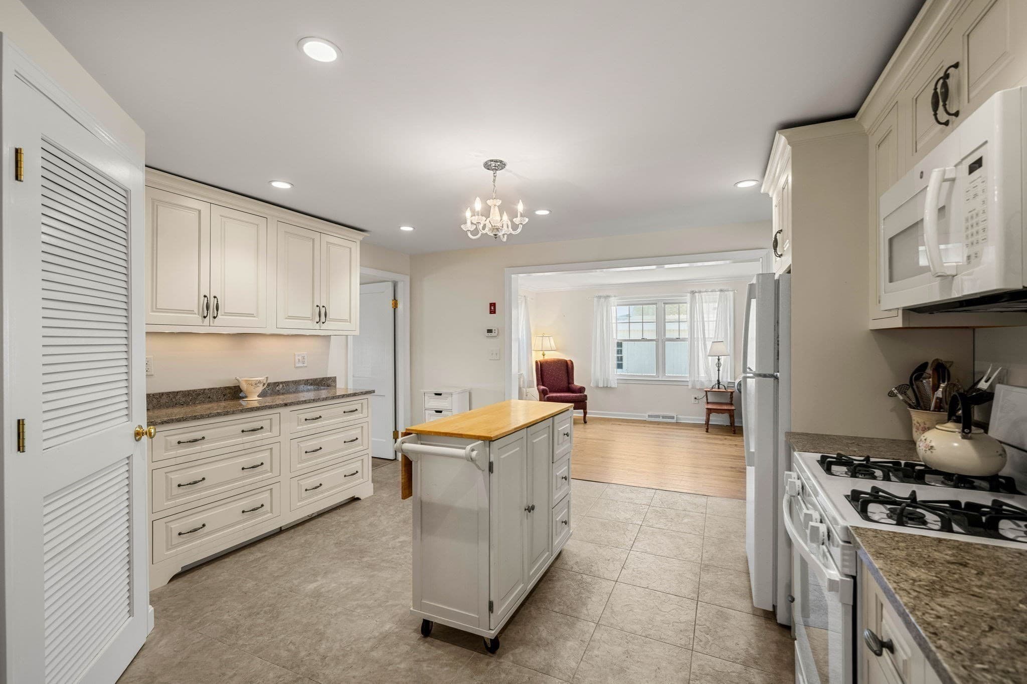 Single Family Residence at 1 Lewis Ave, Salisbury MA 01952, Salisbury, photo 17 of 42