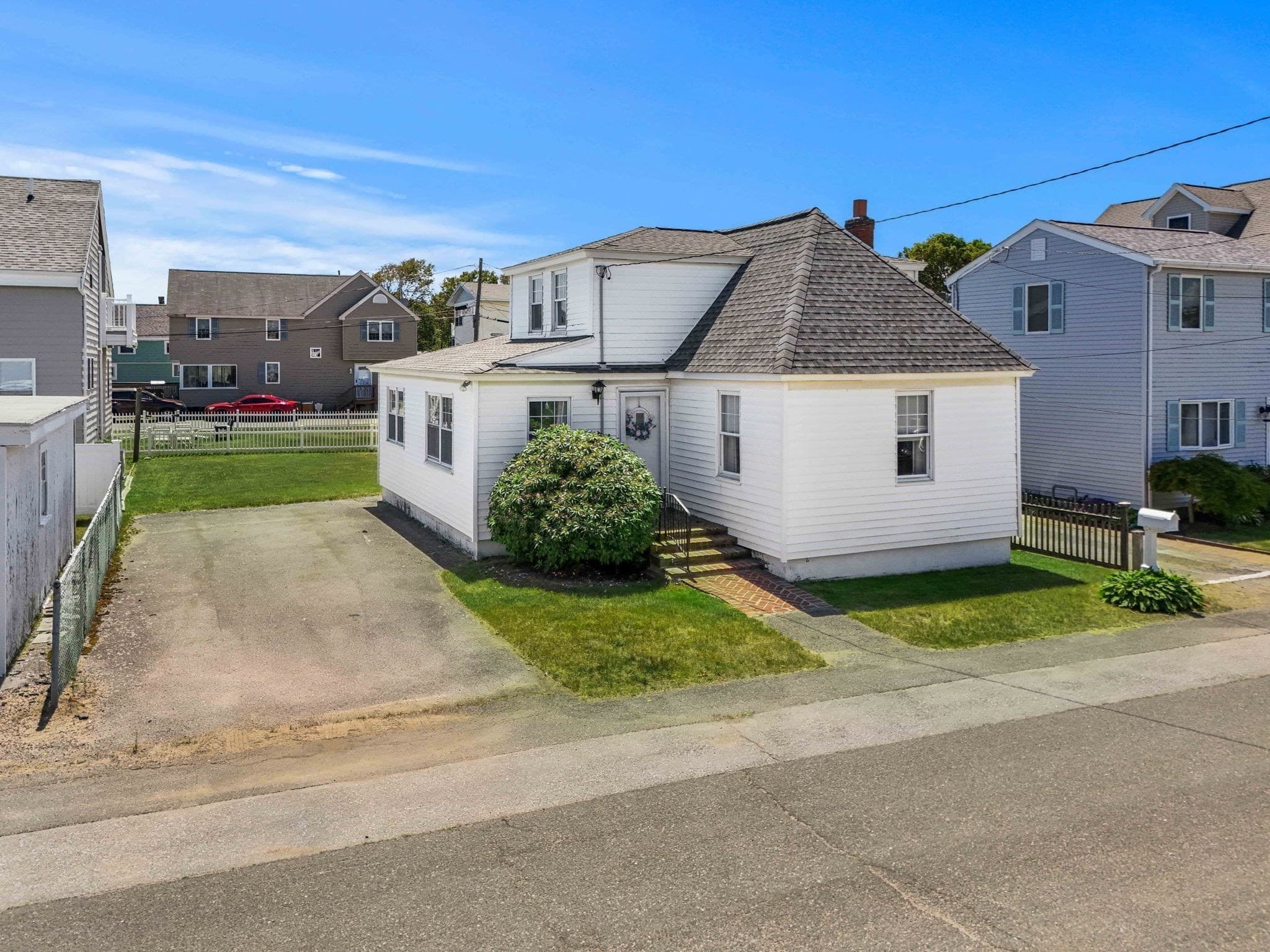 1 Lewis Ave, Salisbury MA 01952