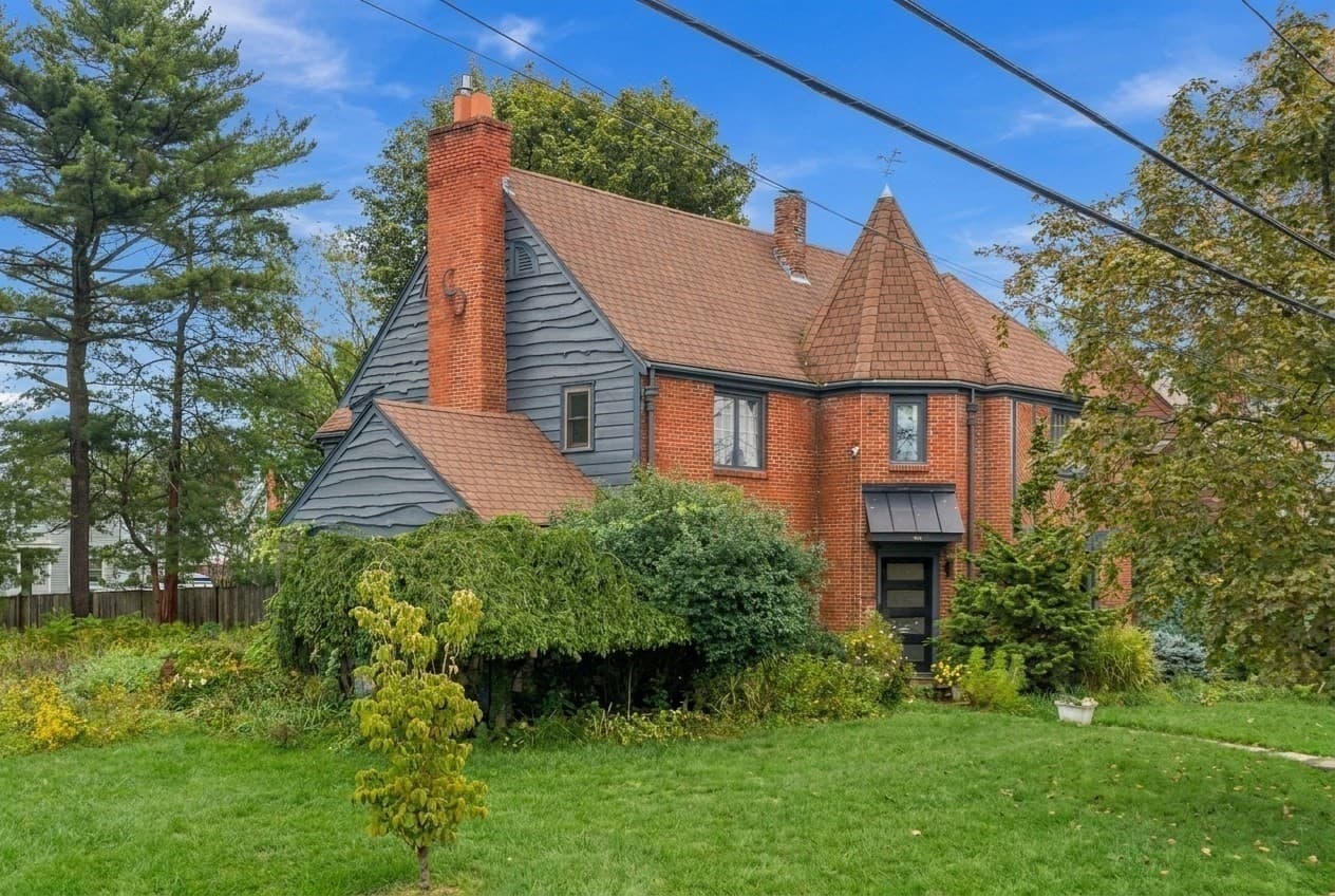 Single Family Residence at 47 Stanley Rd, Swampscott MA 01907, Swampscott, photo 3 of 41