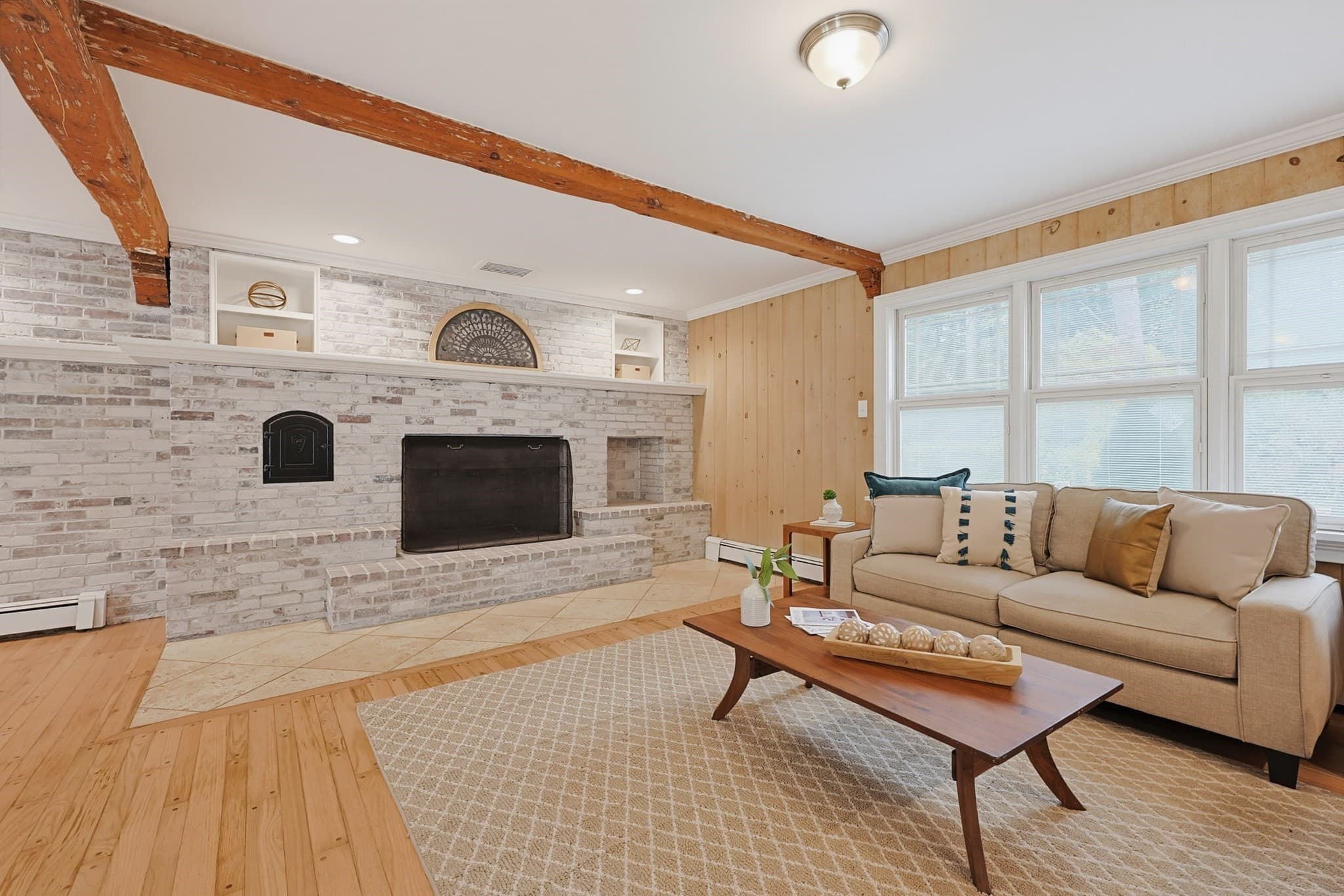 Single Family Residence at 33 Lufkin St, Essex MA 01929, Essex, photo 2 of 28