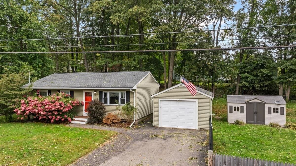 165 Peter Salem Rd, Leicester MA 01524