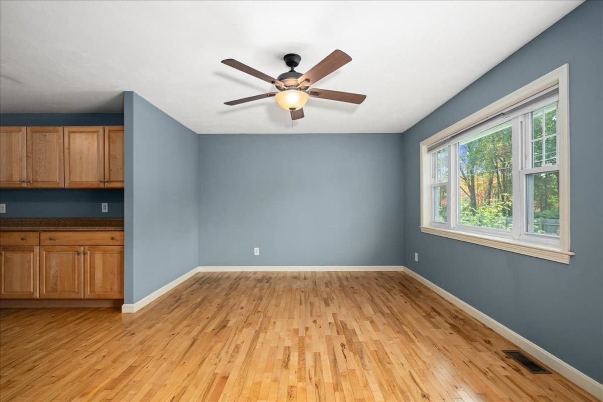 Single Family Residence at 165 Peter Salem Rd, Leicester MA 01524, Leicester, photo 9 of 37