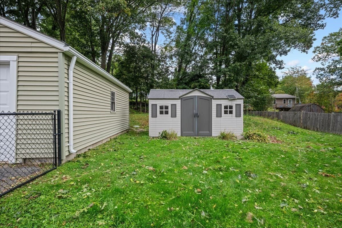 Single Family Residence at 165 Peter Salem Rd, Leicester MA 01524, Leicester, photo 30 of 37