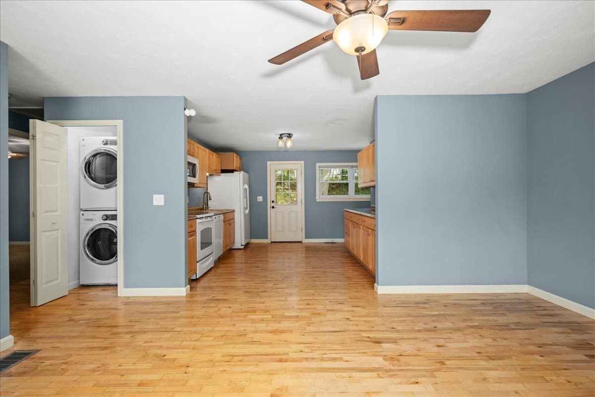 Single Family Residence at 165 Peter Salem Rd, Leicester MA 01524, Leicester, photo 8 of 37