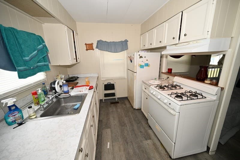 Mobile Home at 8 Francis Street, Wareham MA 02538, Wareham, photo 2 of 6