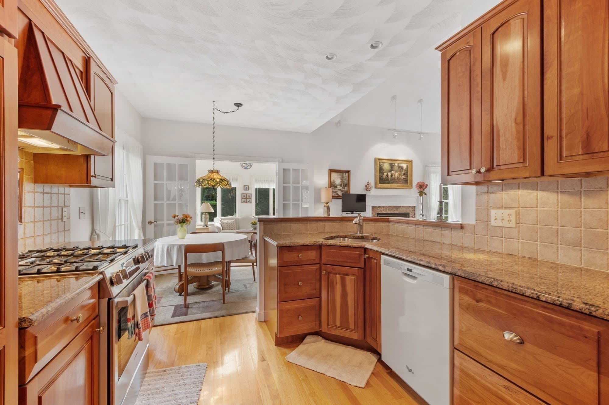 Single Family Residence at 52 High St, Chelmsford MA 01824, Chelmsford, photo 13 of 41