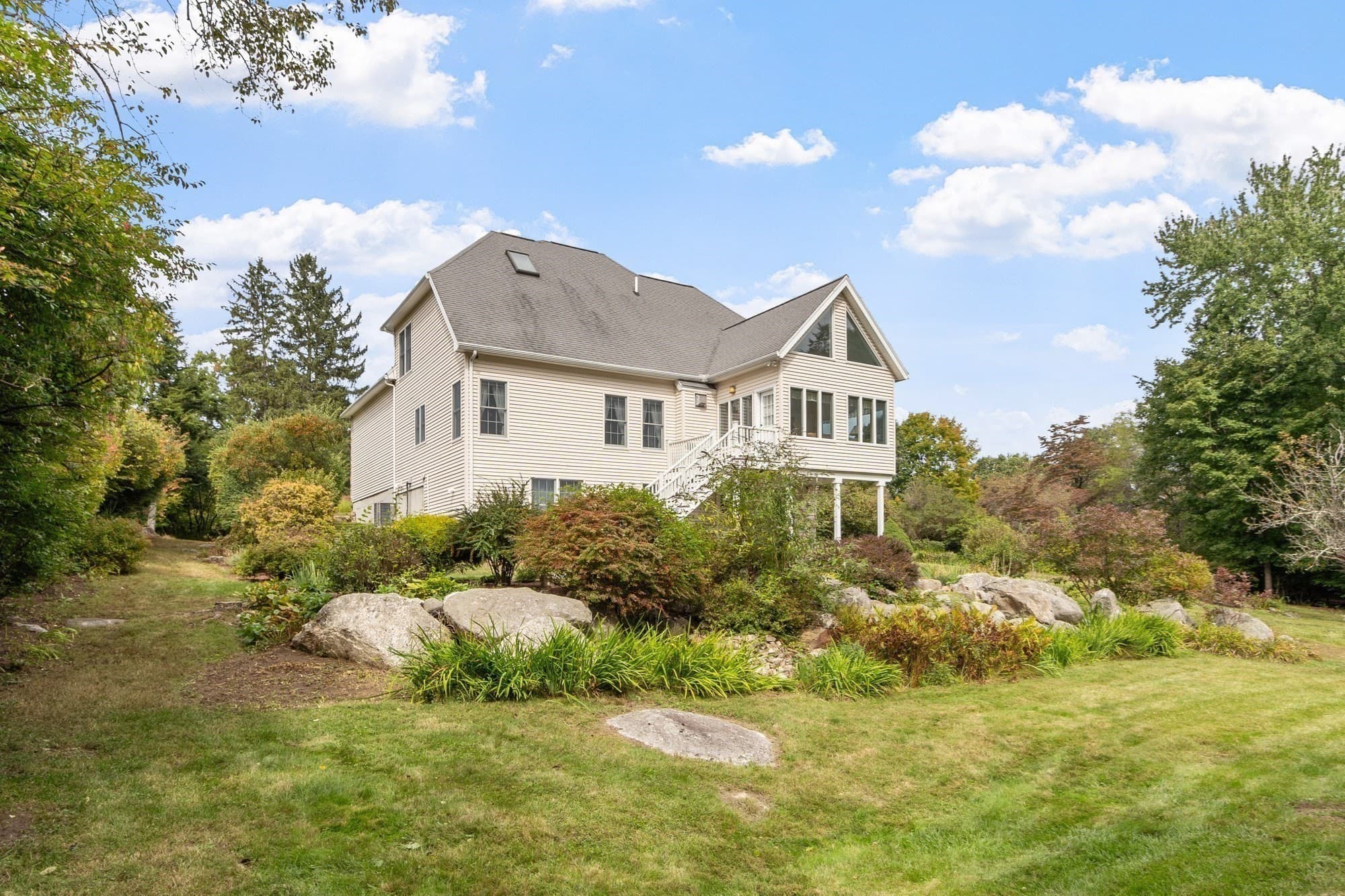 Single Family Residence at 52 High St, Chelmsford MA 01824, Chelmsford, photo 3 of 41