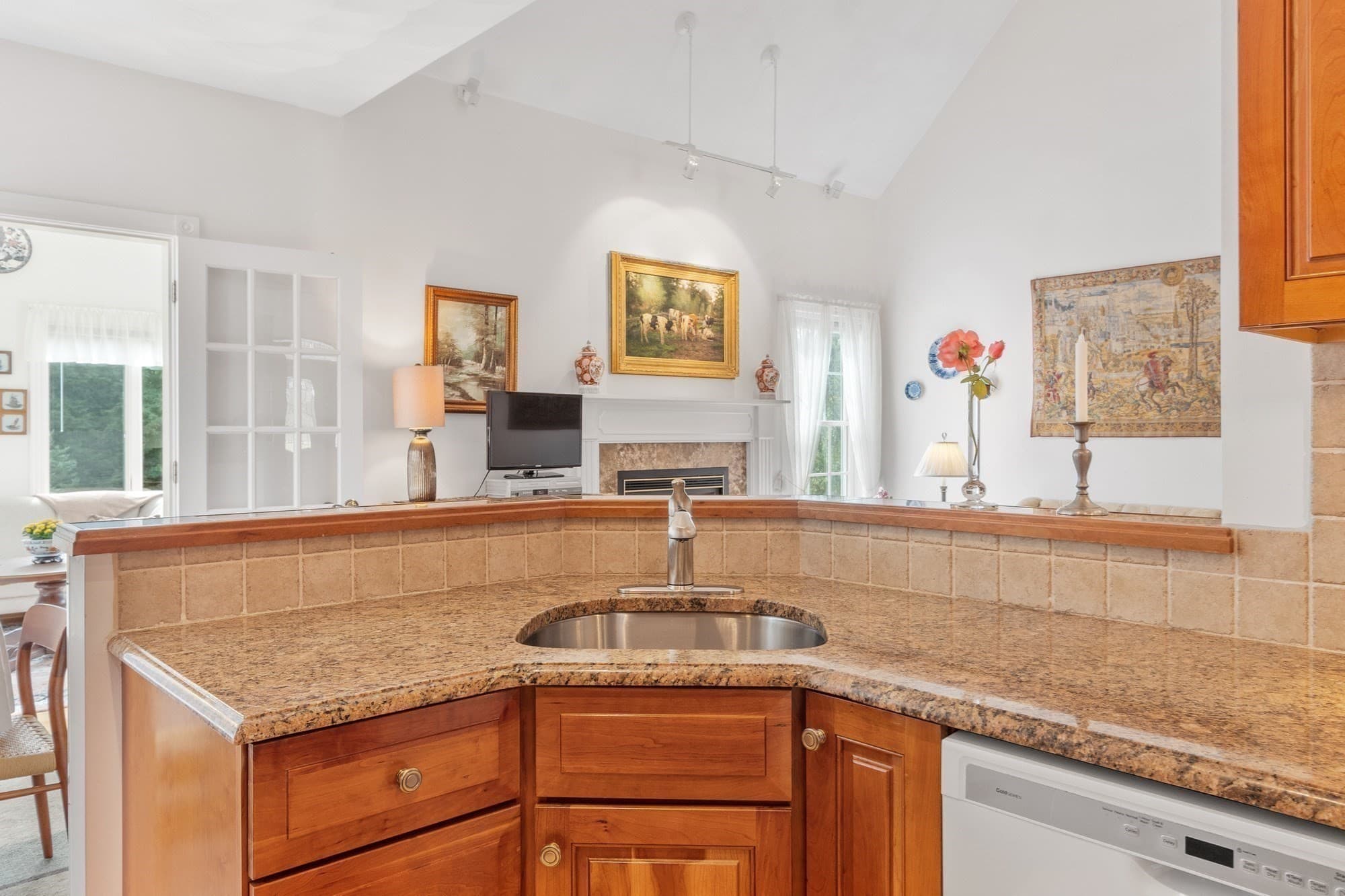 Single Family Residence at 52 High St, Chelmsford MA 01824, Chelmsford, photo 11 of 41