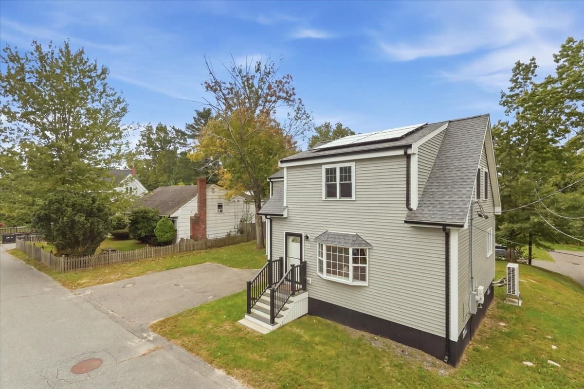 Single Family Residence at 19 Digby Ave, Brockton MA 02301, Brockton, photo 6 of 38