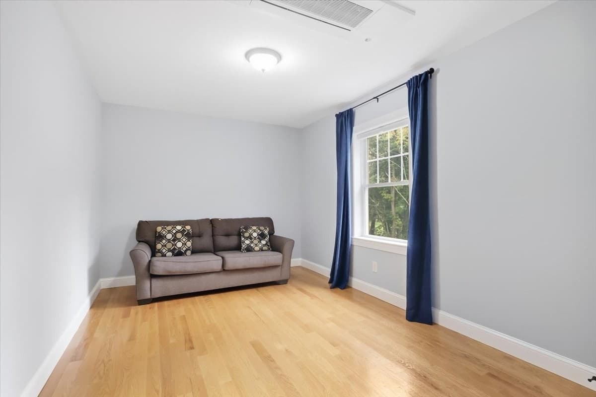 Single Family Residence at 19 Digby Ave, Brockton MA 02301, Brockton, photo 20 of 38