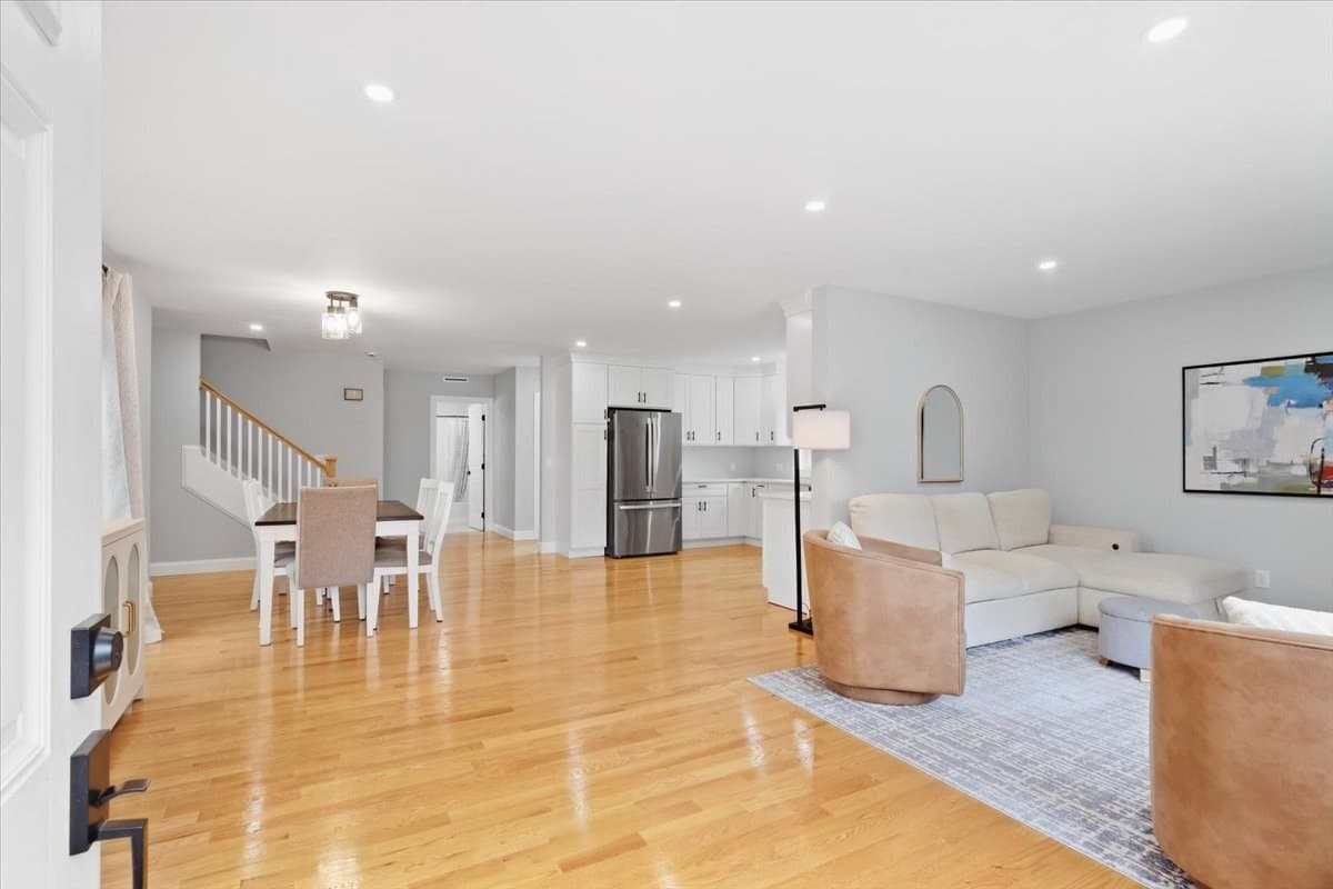 Single Family Residence at 19 Digby Ave, Brockton MA 02301, Brockton, photo 9 of 38