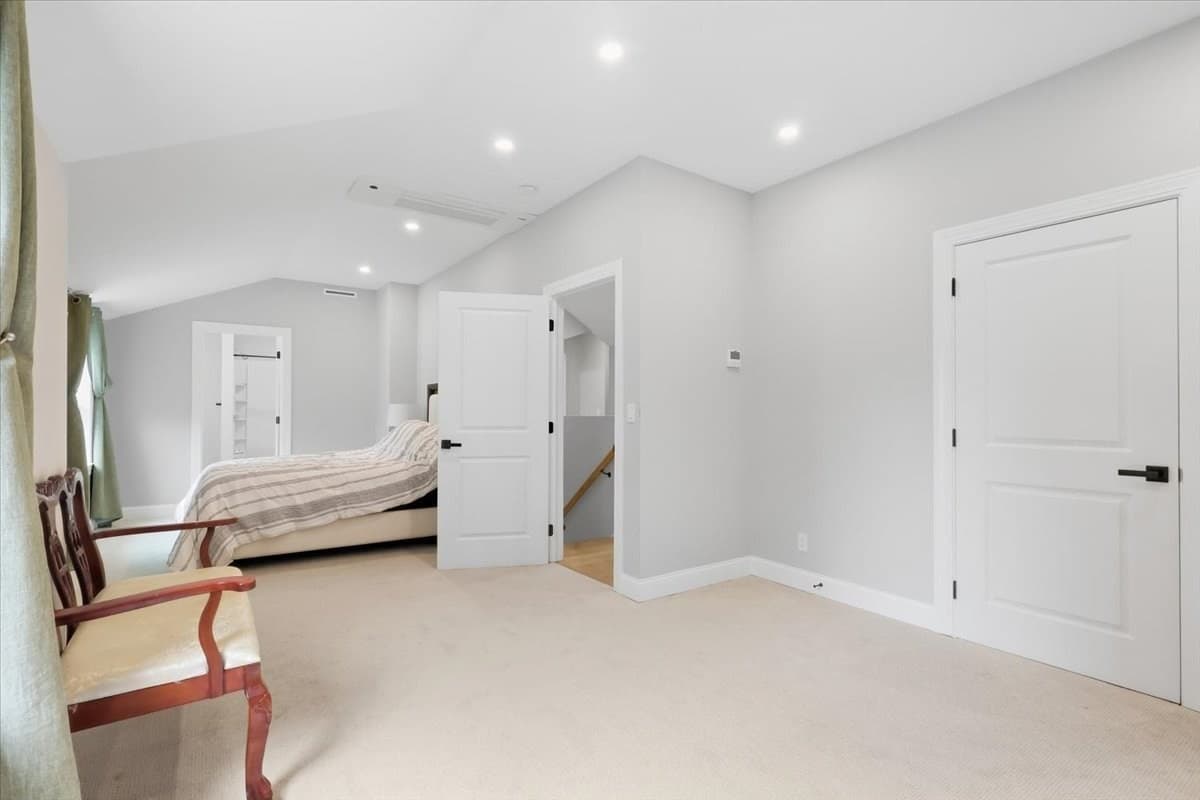 Single Family Residence at 19 Digby Ave, Brockton MA 02301, Brockton, photo 24 of 38
